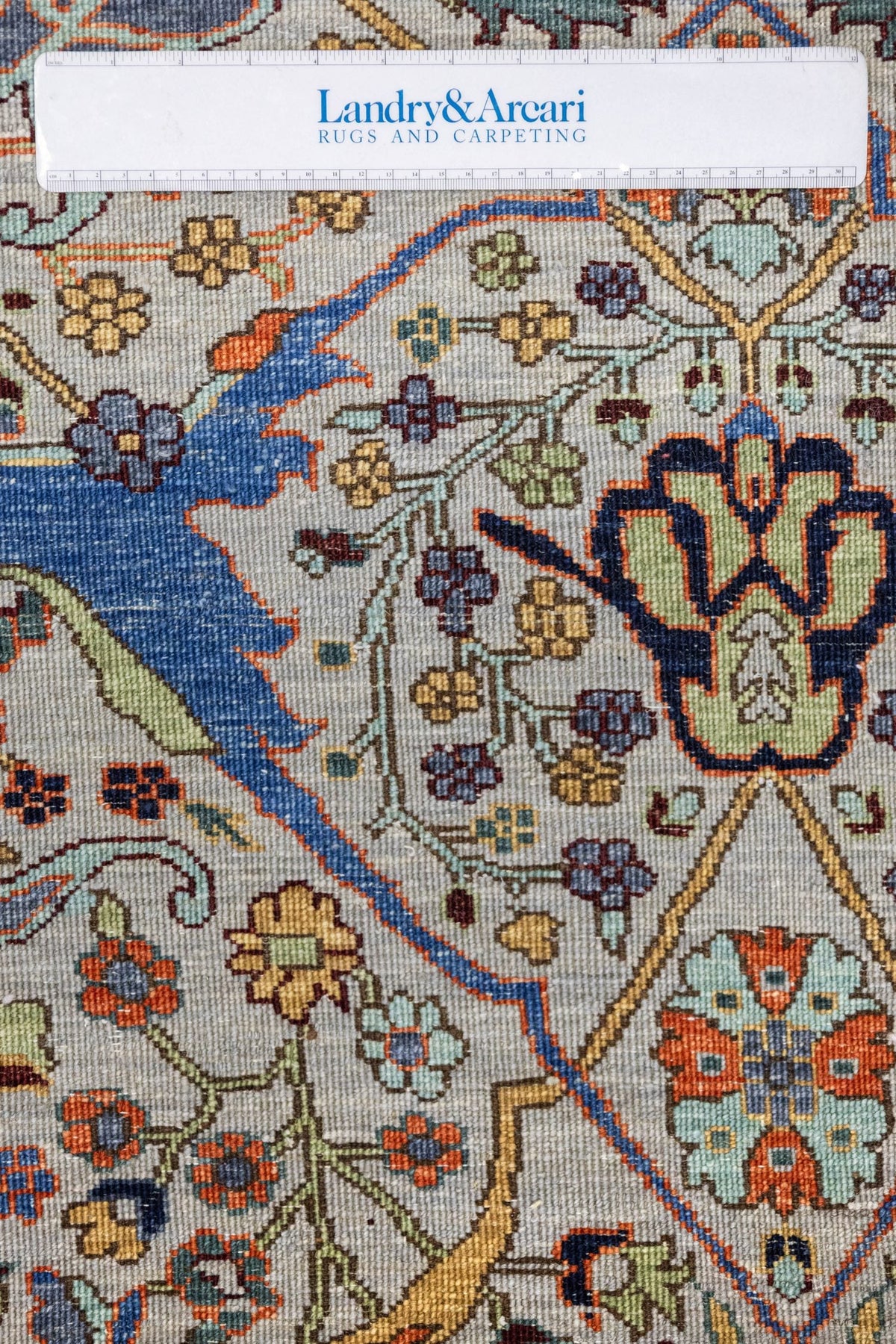 Arabesque Handwoven Traditional Rug, J86071