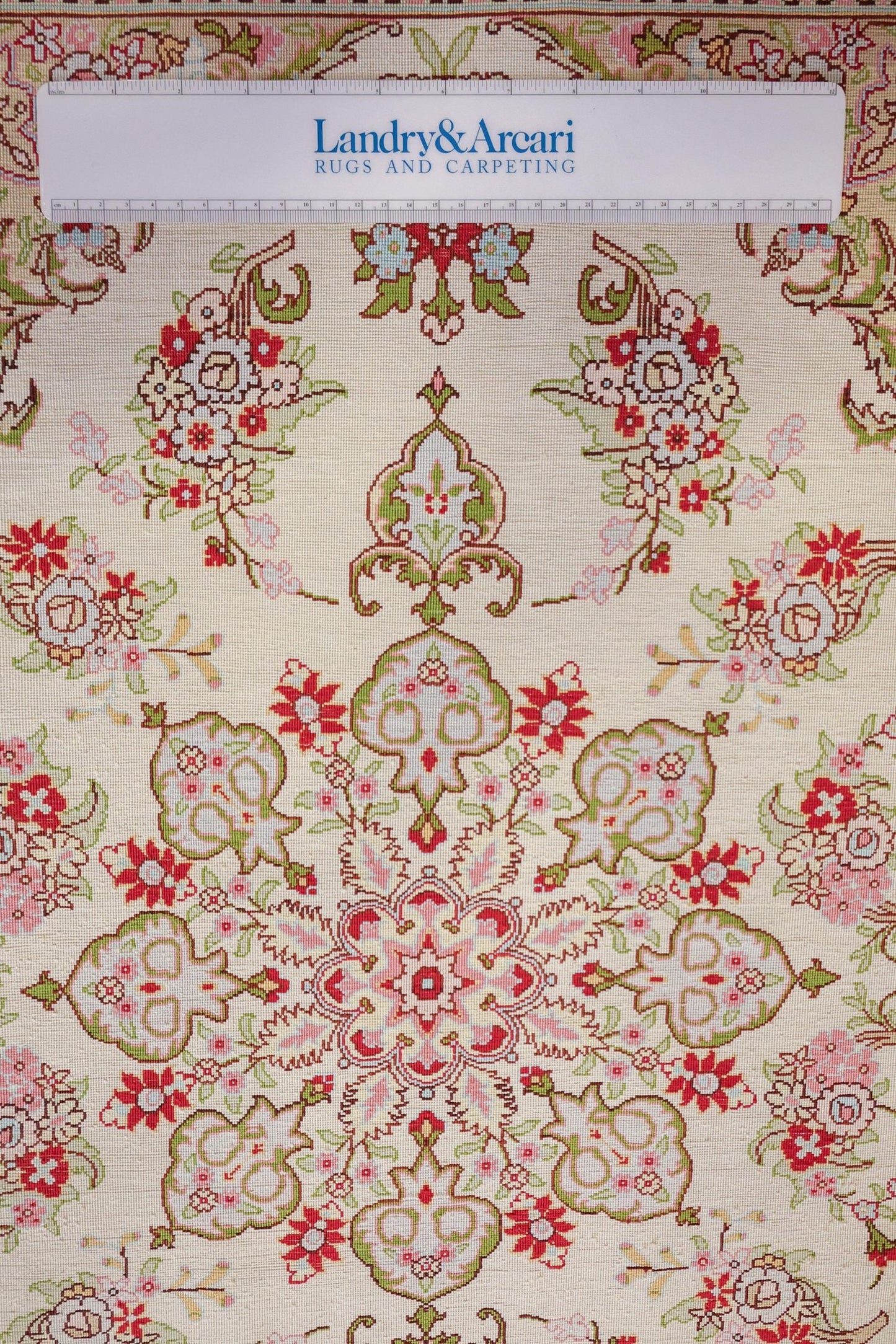 Hereke Handwoven Traditional Rug, J70357