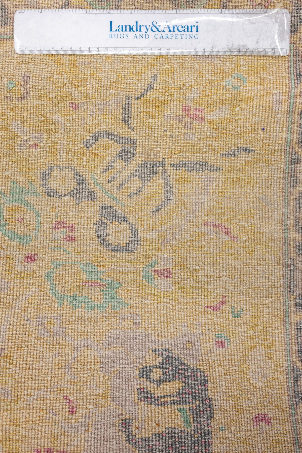 Hunting Agra Handwoven Traditional Rug, J88473