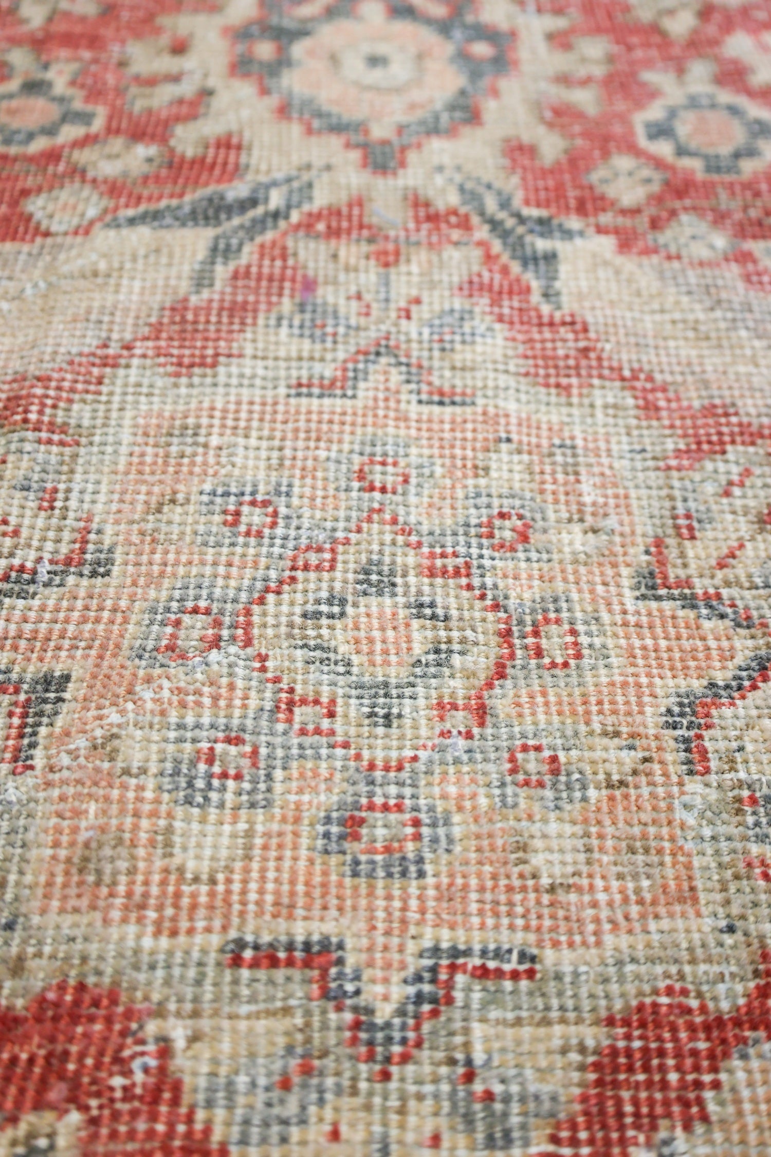Vintage Mahal Handwoven Traditional Rug, J73379