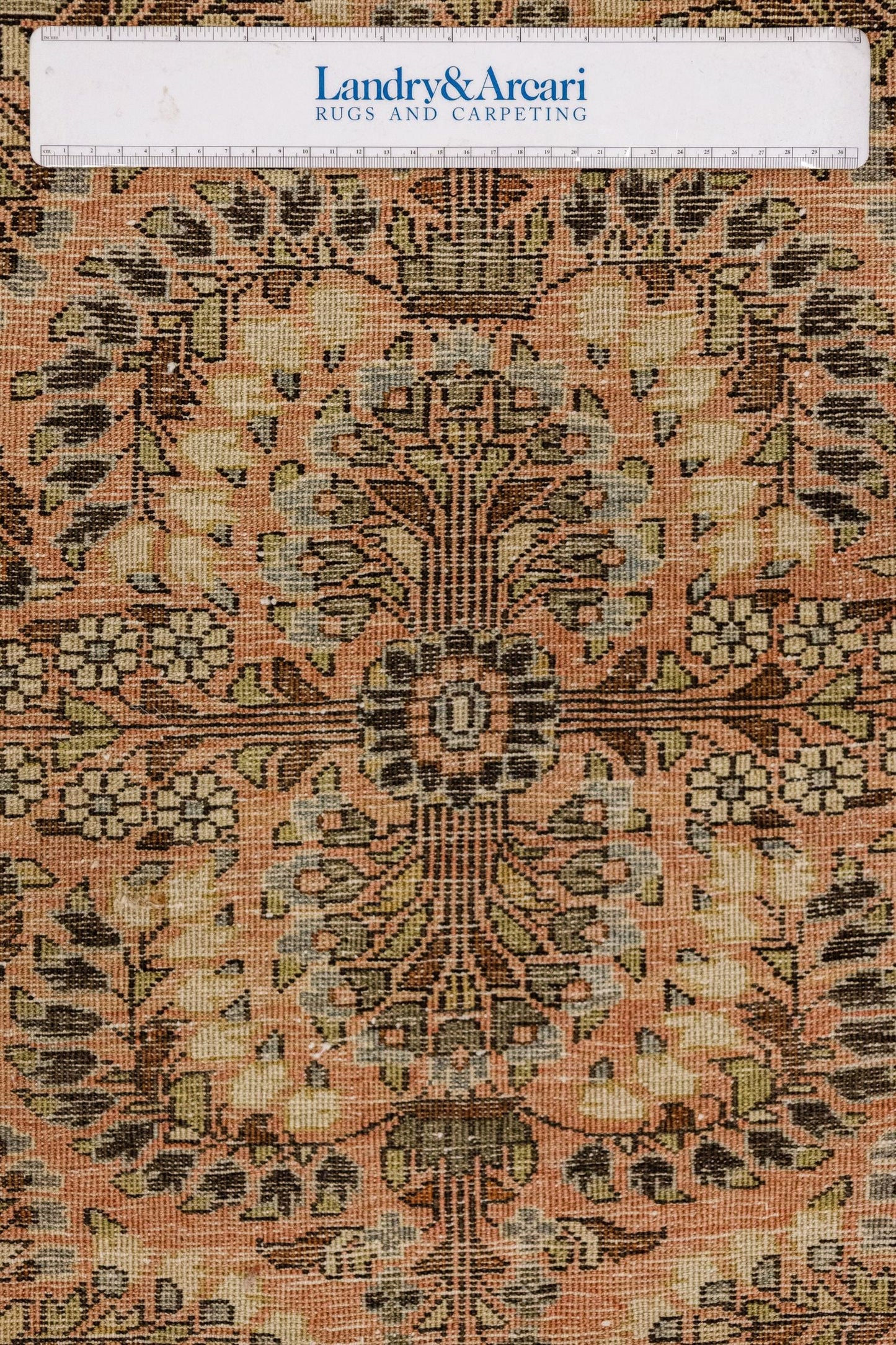Vintage Sarouk Handwoven Traditional Rug, J86458