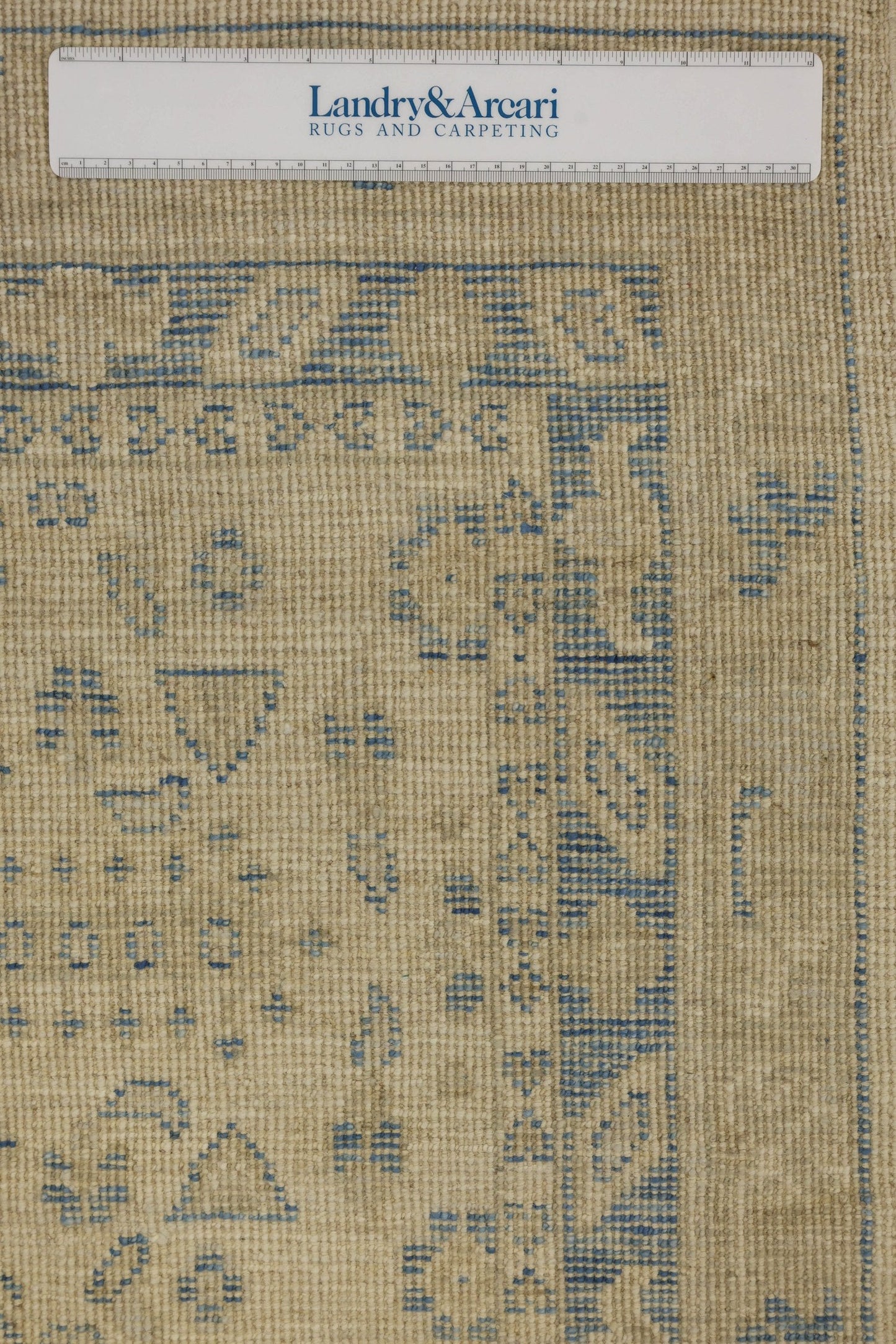 Shiraz Handwoven Traditional Rug, J78230