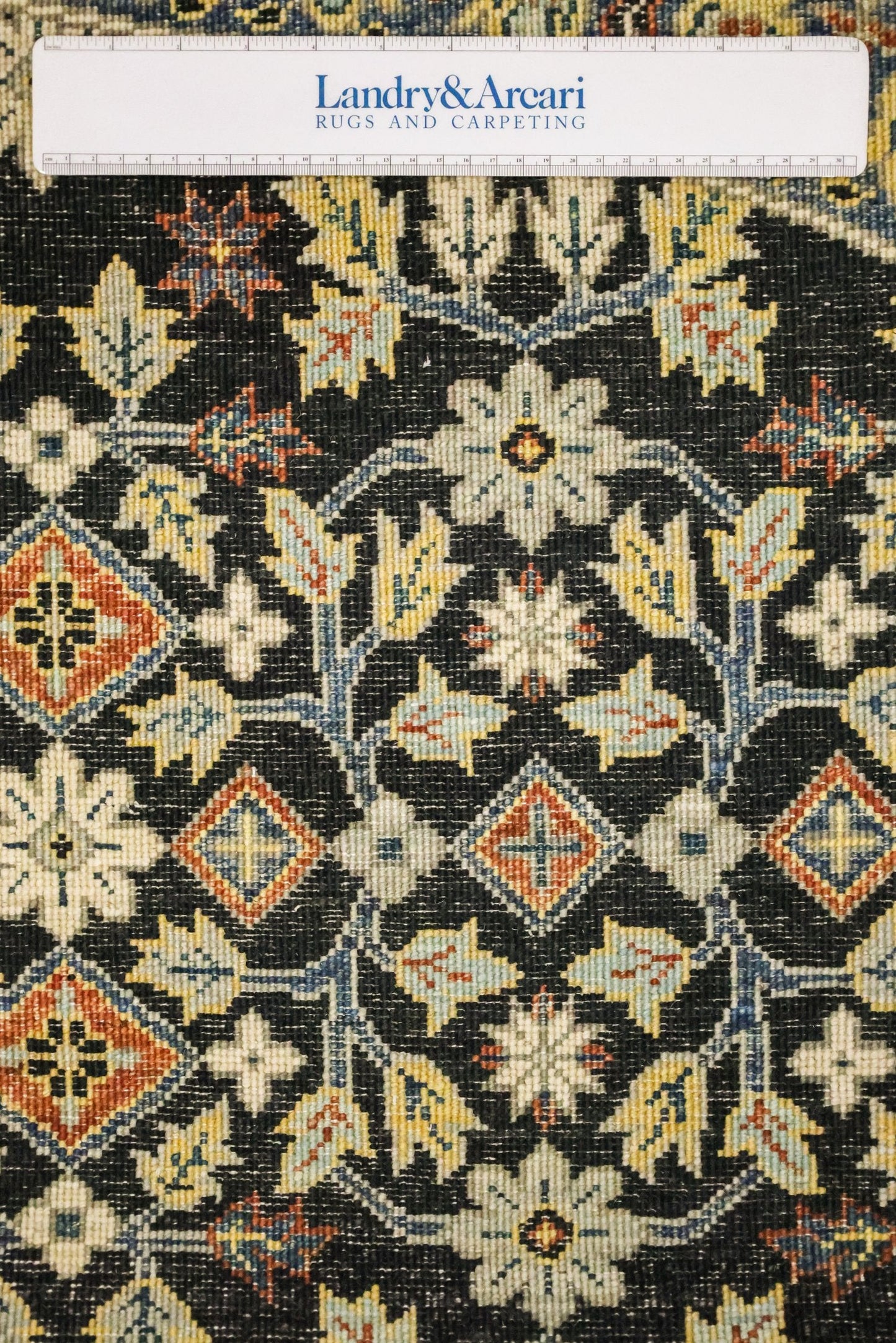 Tabriz Handwoven Traditional Rug, J81361