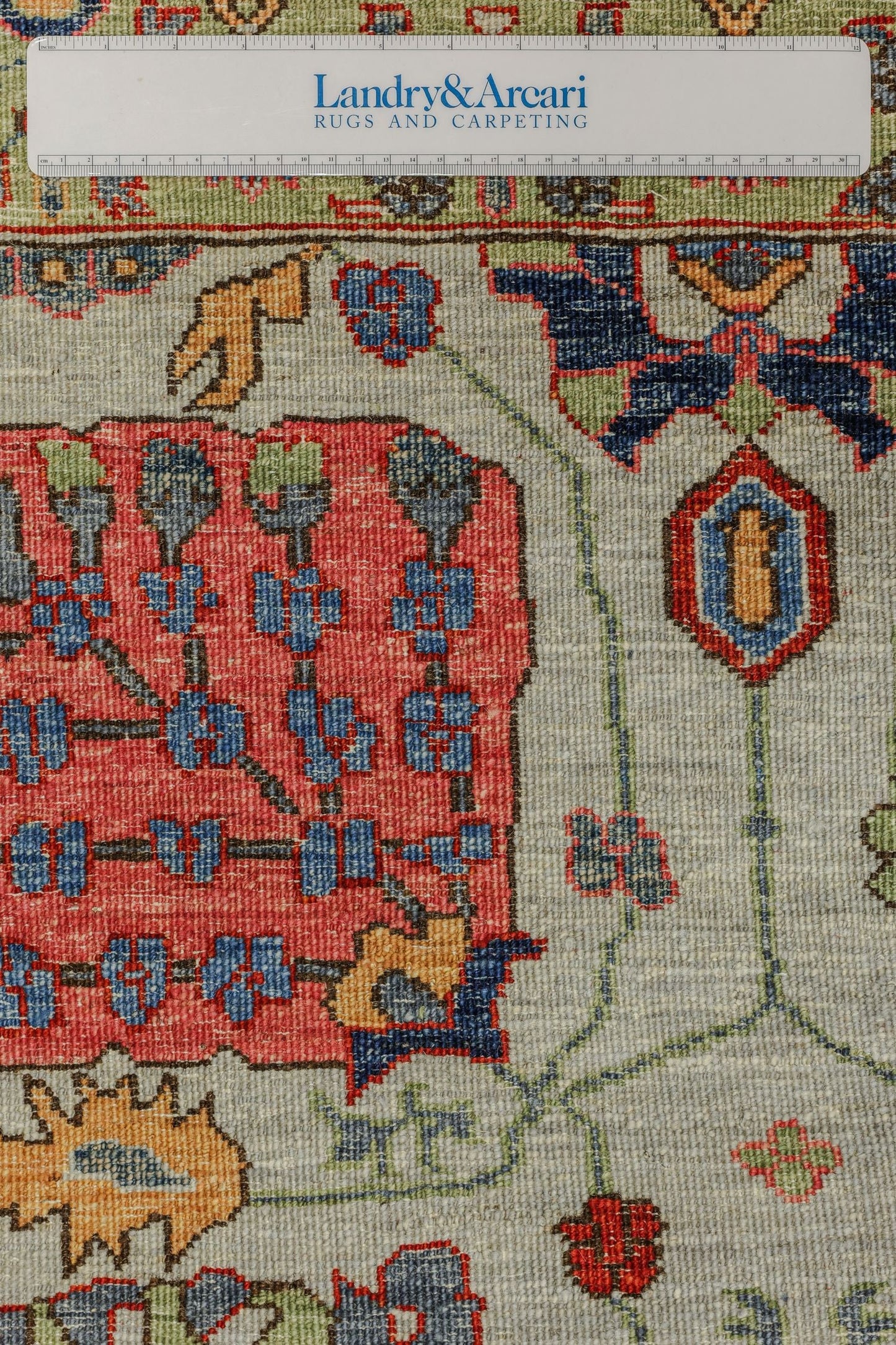 Vase Handwoven Traditional Rug, J81122