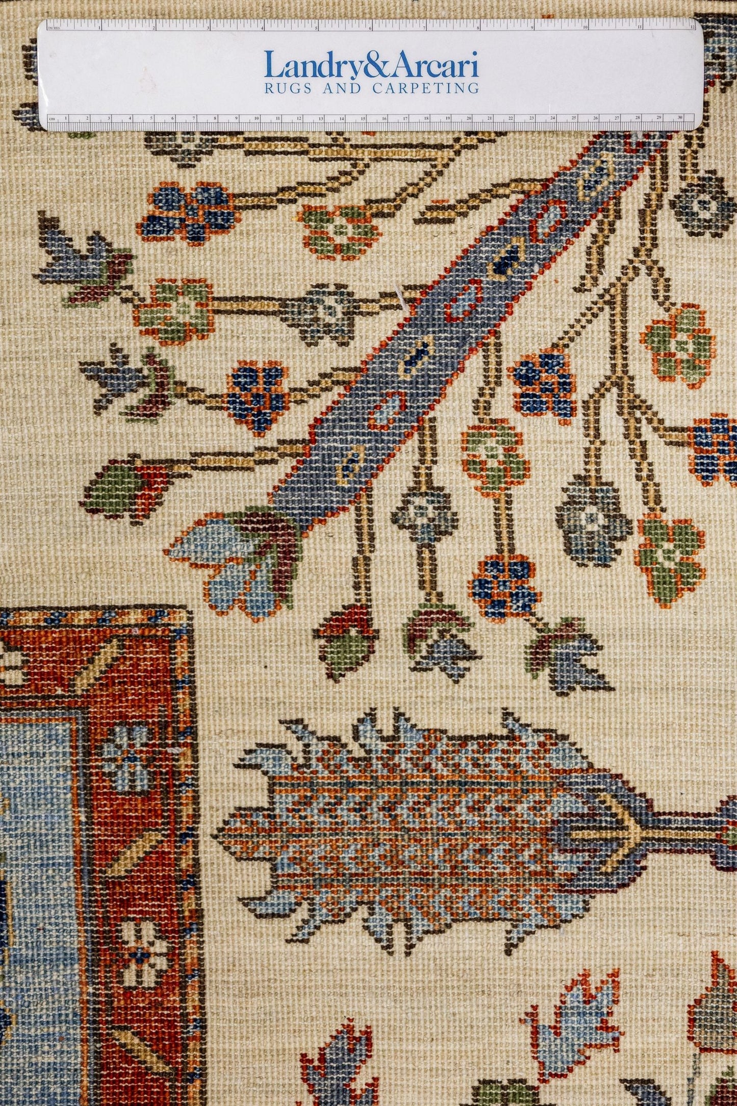 Vase Tabriz Handwoven Traditional Rug, J86010