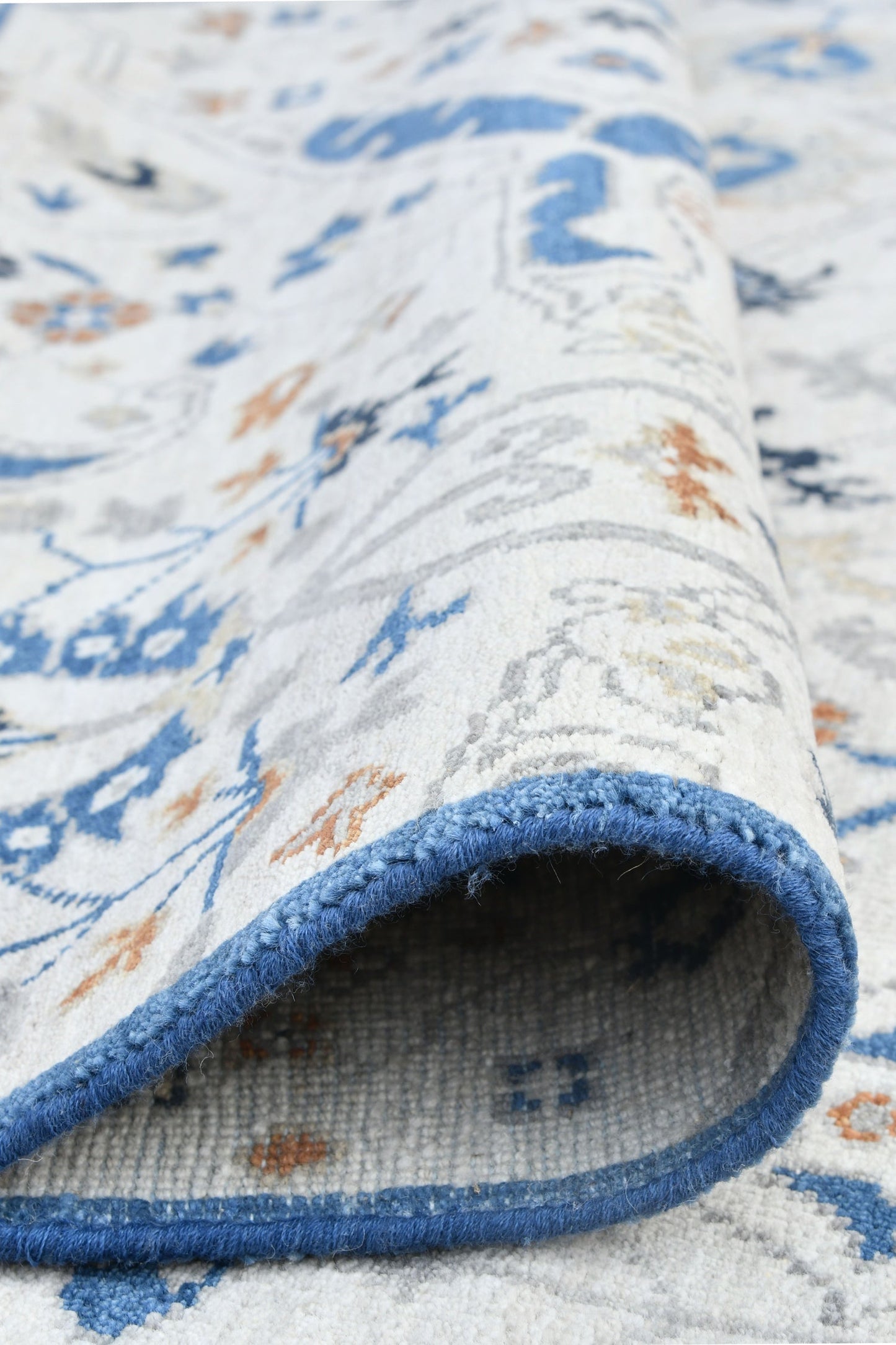 Arabesque Handwoven Transitional Rug, J72187
