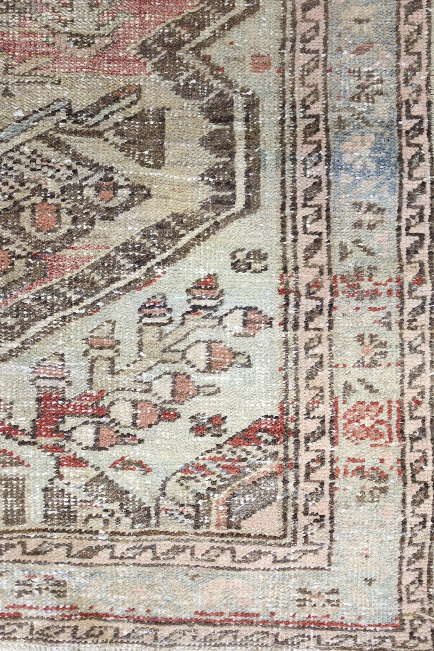 Vintage Meshkin Handwoven Transitional Rug, J75675