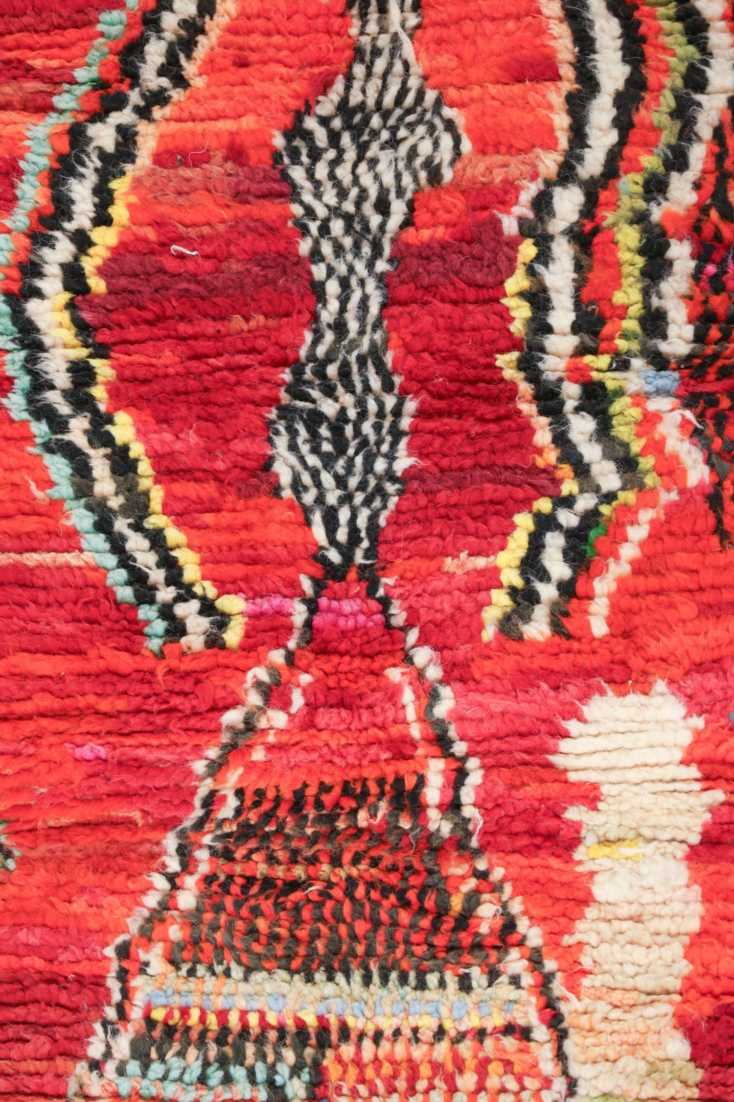 Vintage Berber Handwoven Tribal Rug, J62434