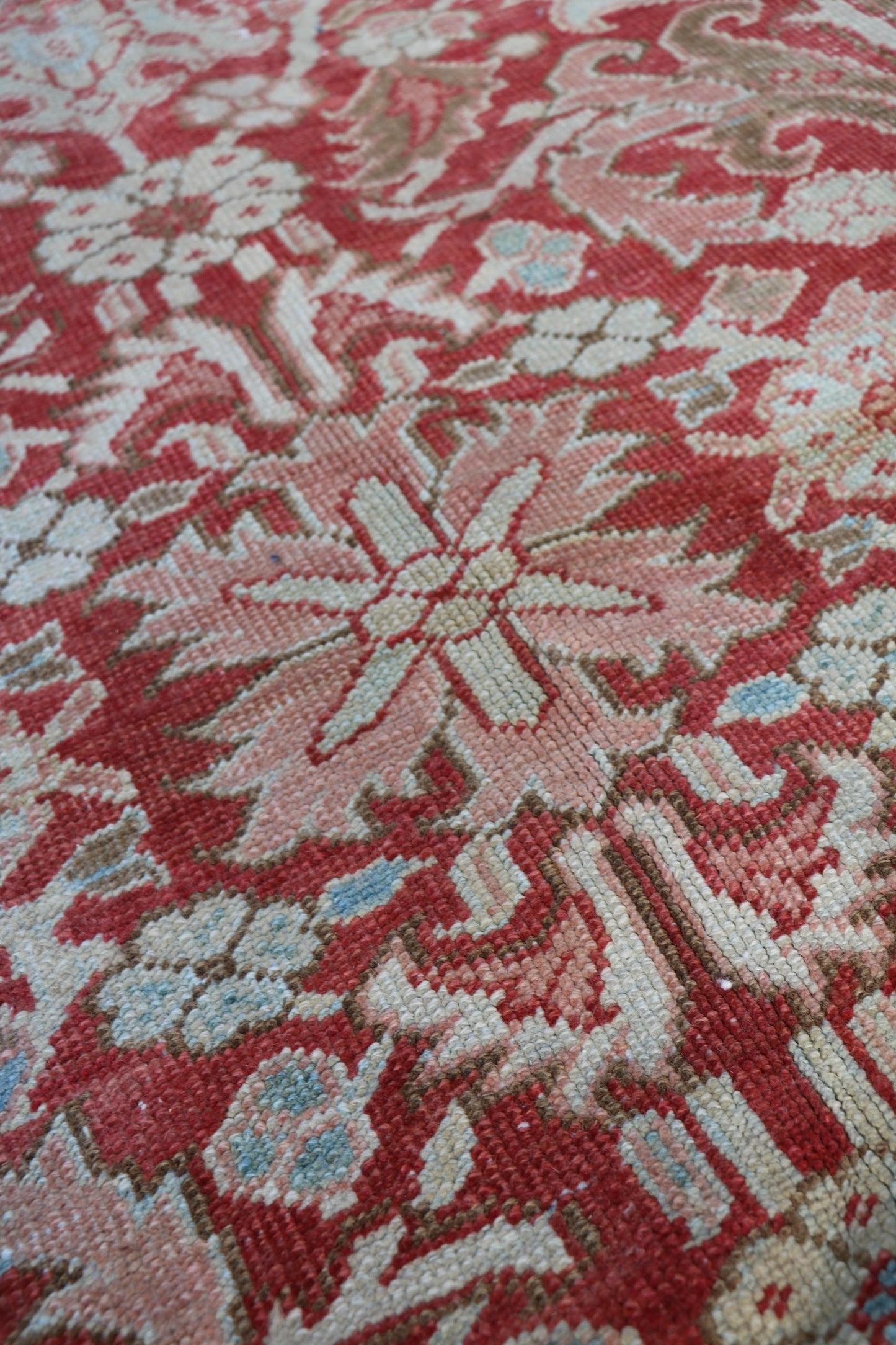 Vintage Heriz Handwoven Tribal Rug, J67422