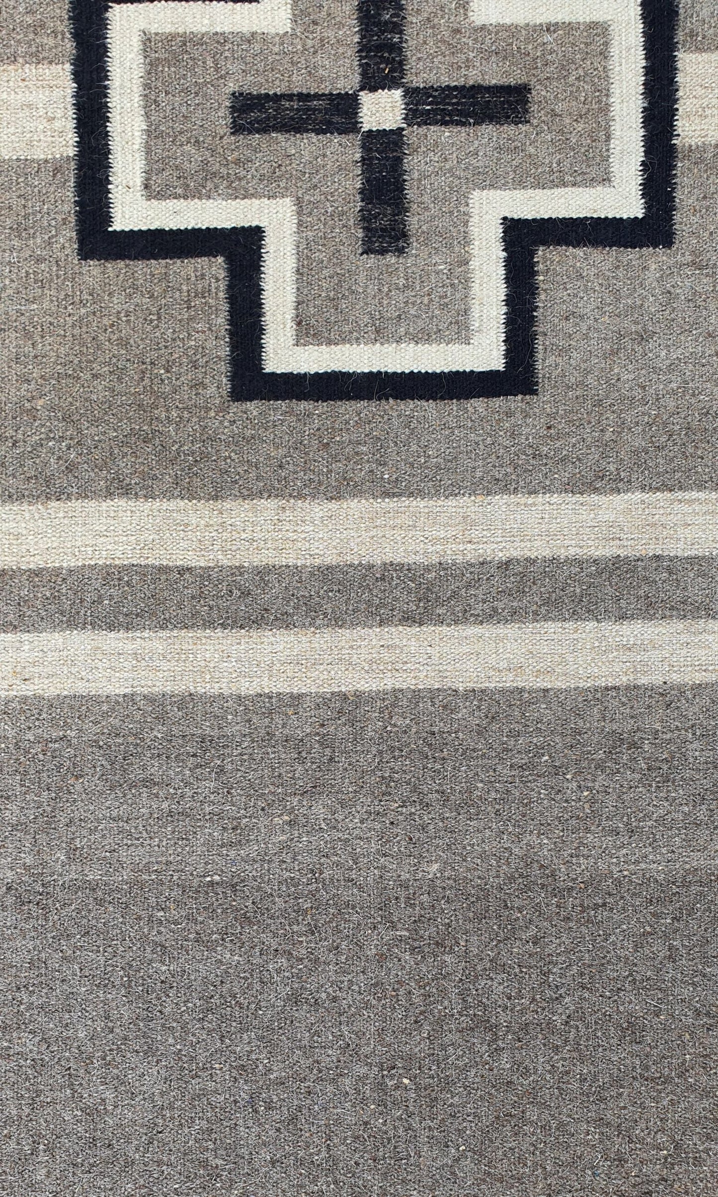 Navajo Design Tribal Rug, J80095