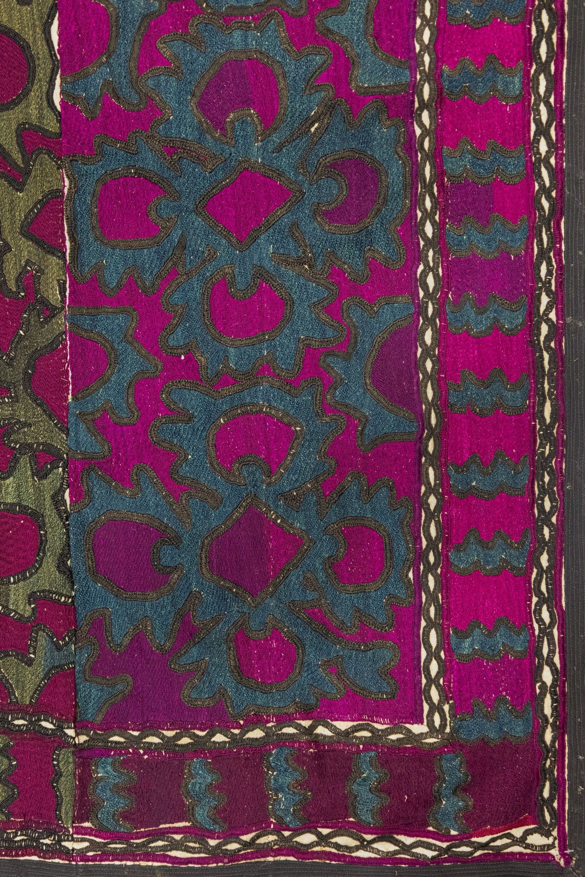 Suzani Handwoven Tribal Rug, J89622