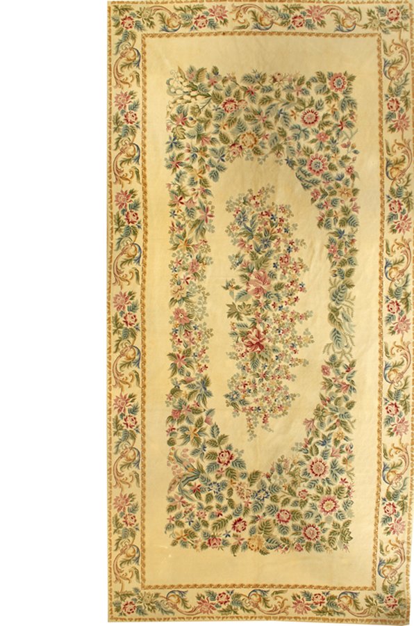 Aubusson Hooked Traditional Rug