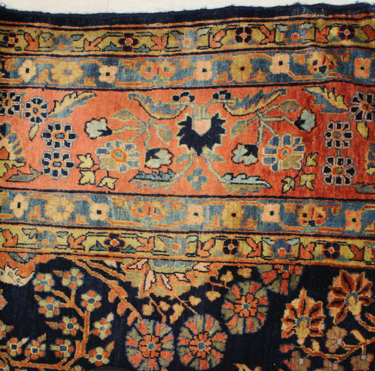 Antique Sarouk Handwoven Traditional Rug, JF7095