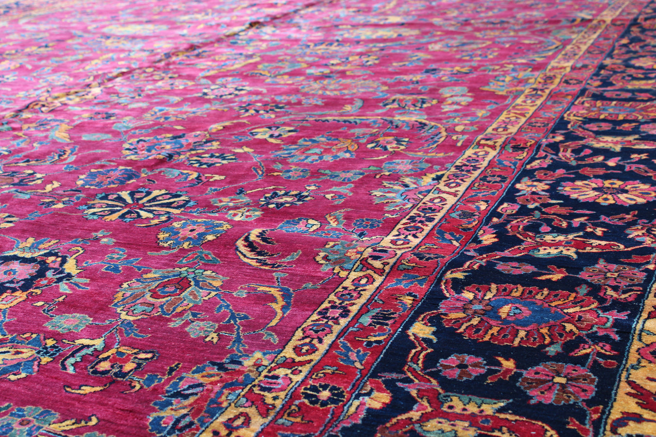 Antique Sarouk Handwoven Traditional Rug, JF8025