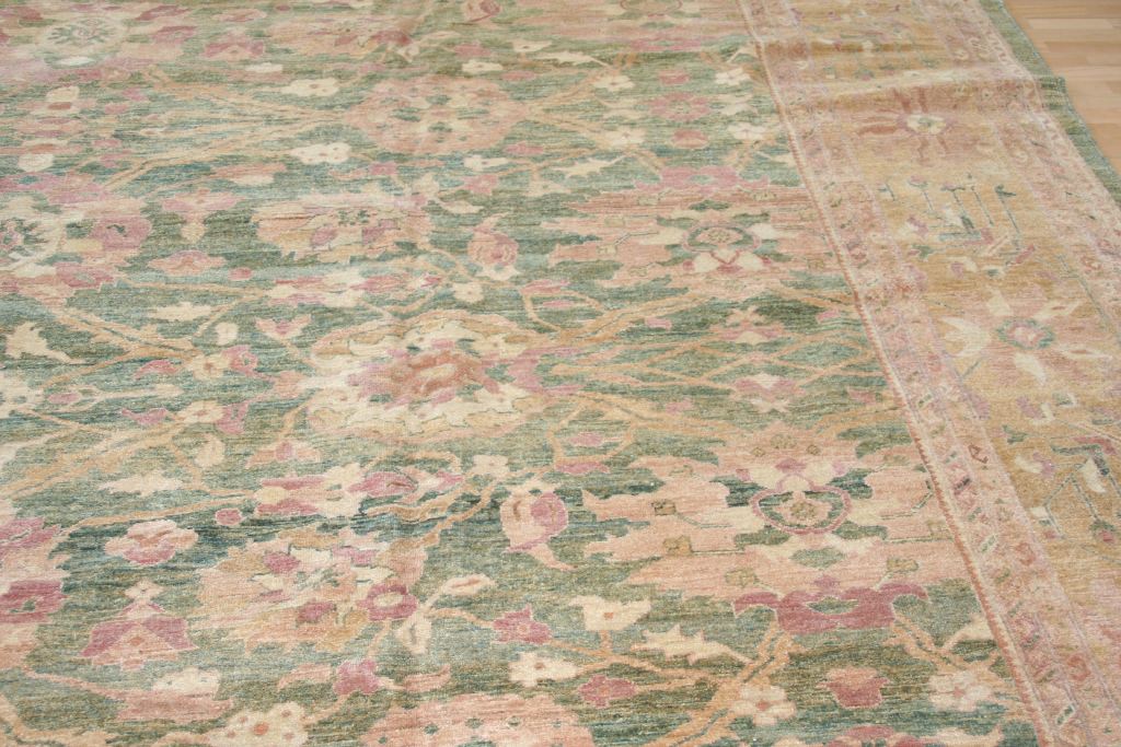 Sultanabad Handwoven Traditional Rug, 2324