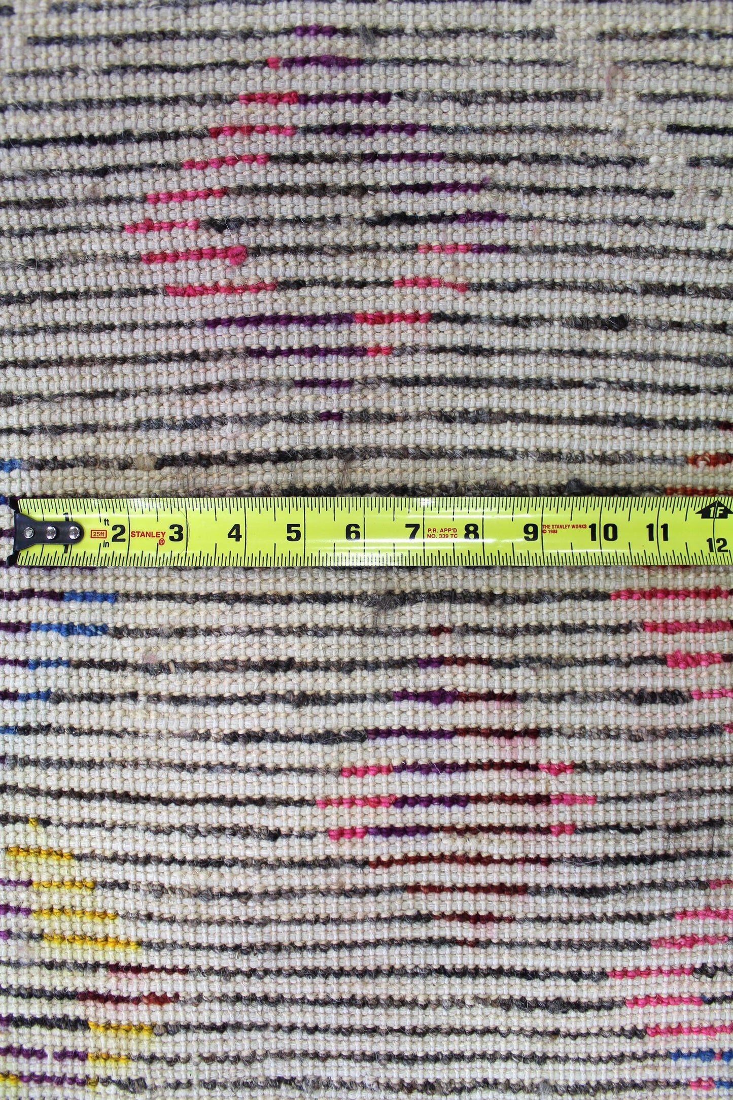 Beni Ouraine Handwoven Tribal Closeout Rug, J58158