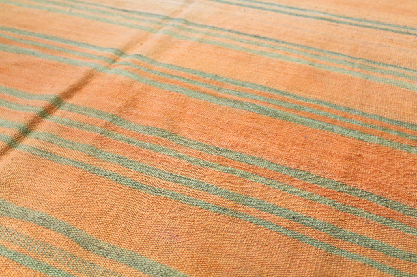 Vintage Moroccan Handwoven Tribal Rug, J56517