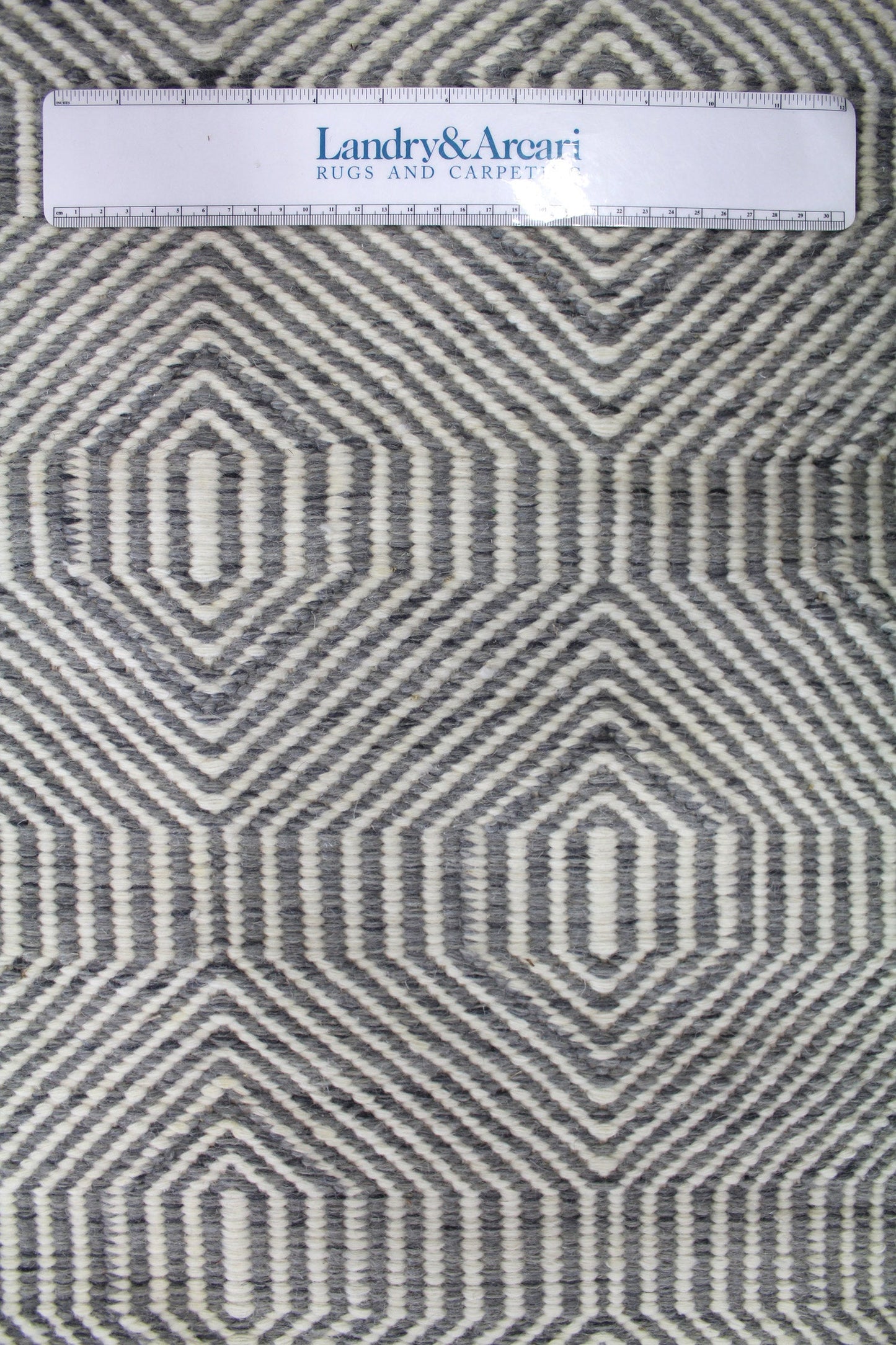 Gas House Handwoven Contemporary Rug, J62966