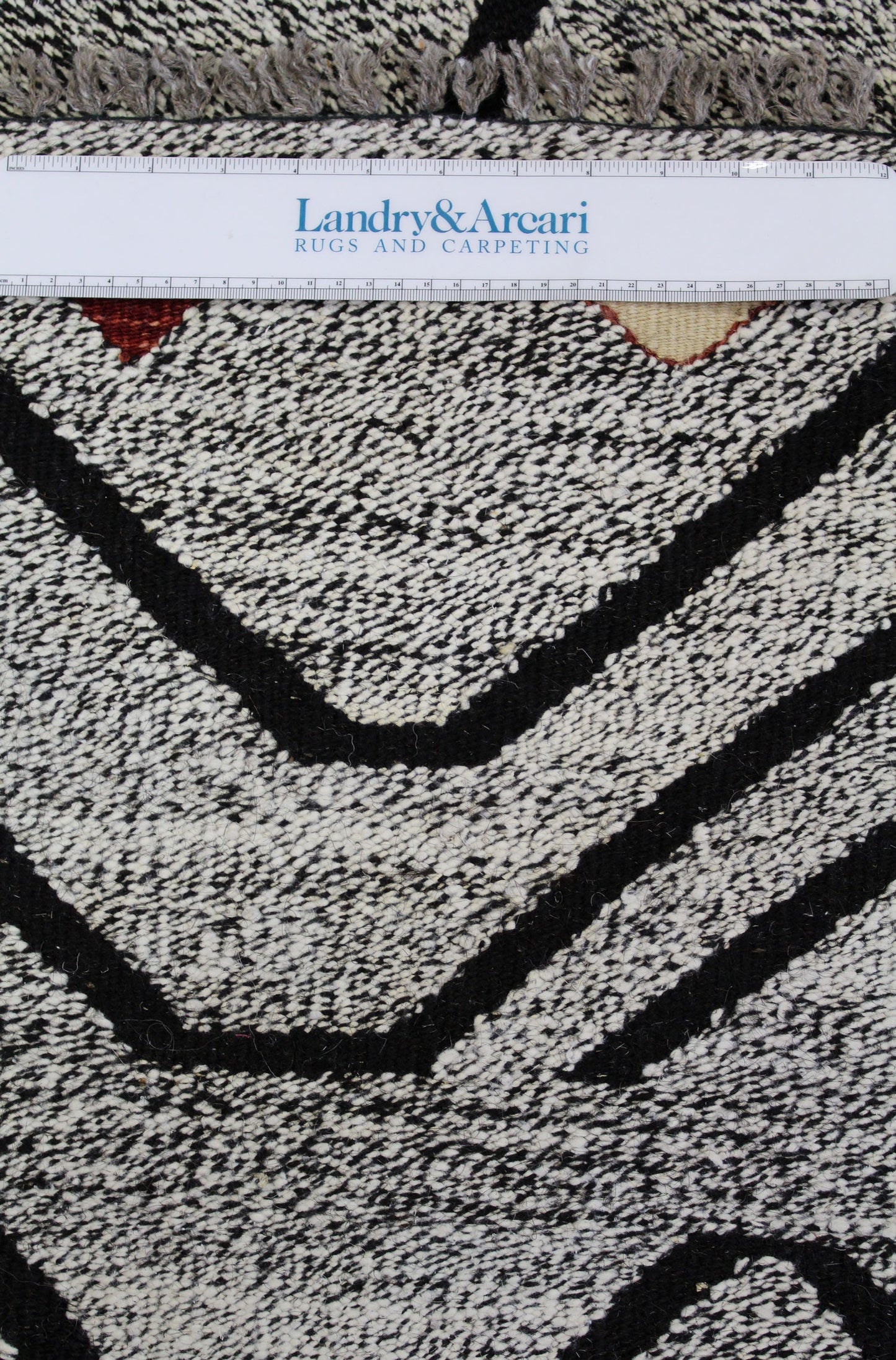 Modern Kilim Handwoven Contemporary Rug, J63195