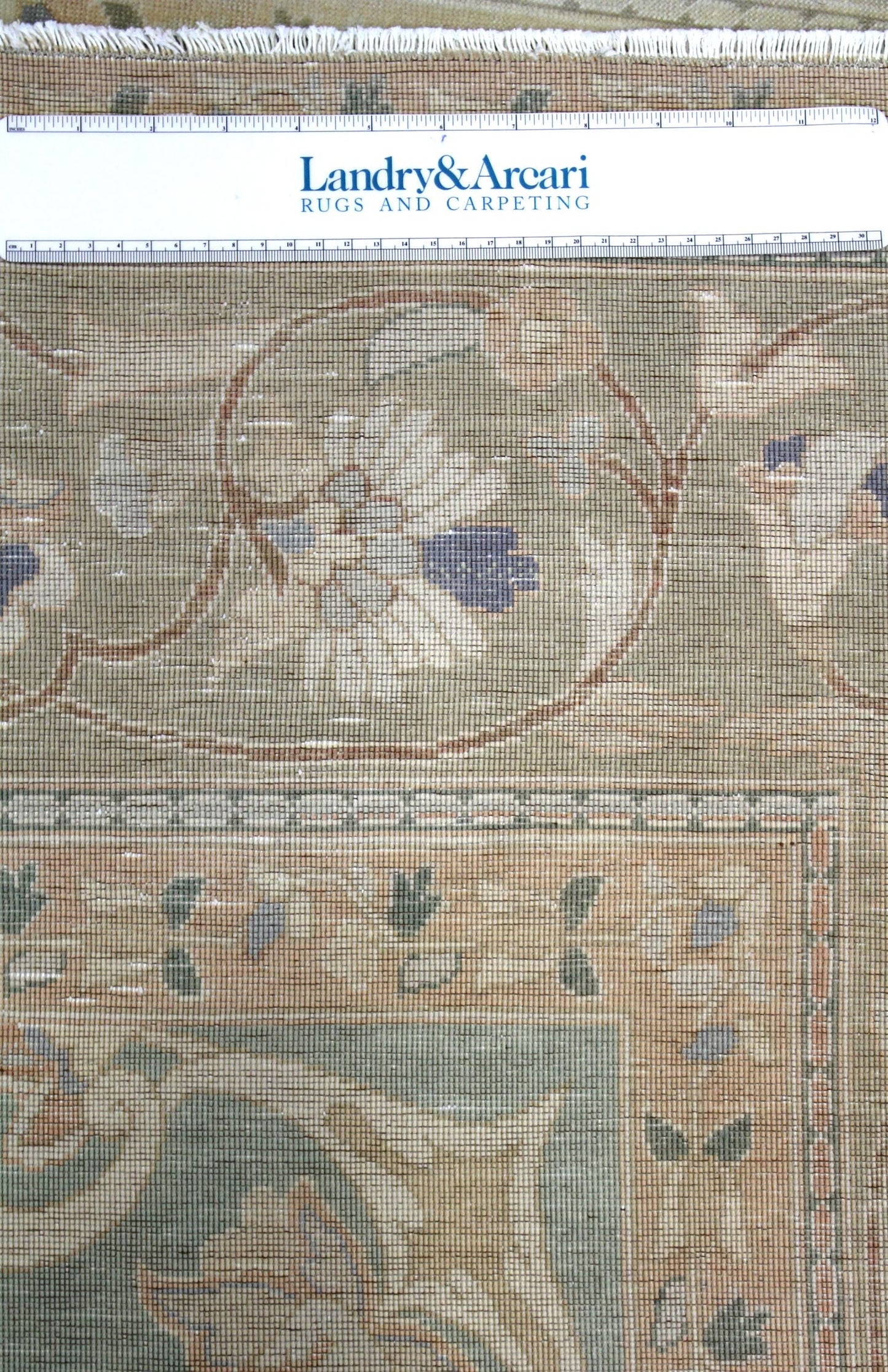 Vintage Isphahan Handwoven Traditional Rug, J64541