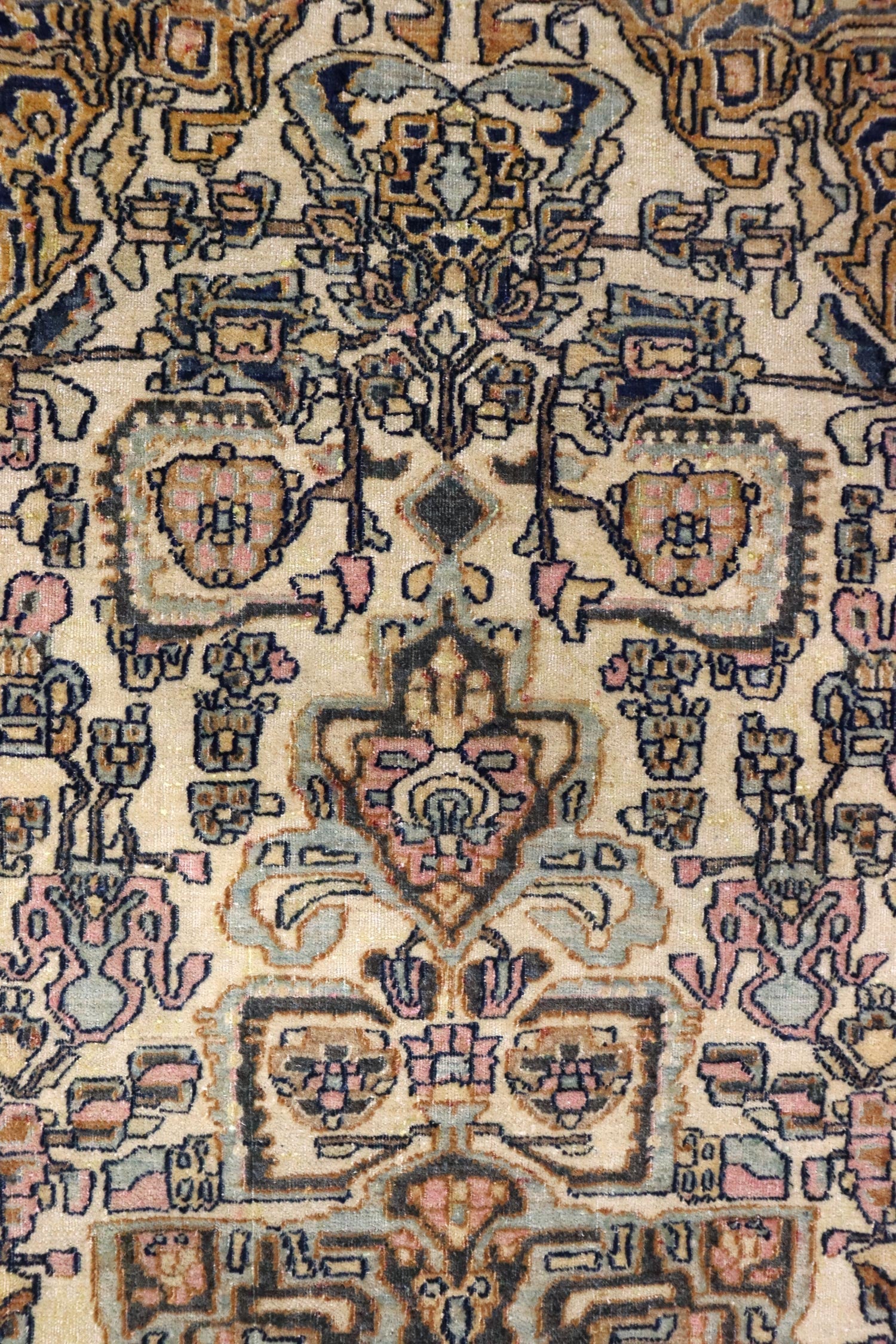 Antique Isphahan Handwoven Traditional Rug, J65769