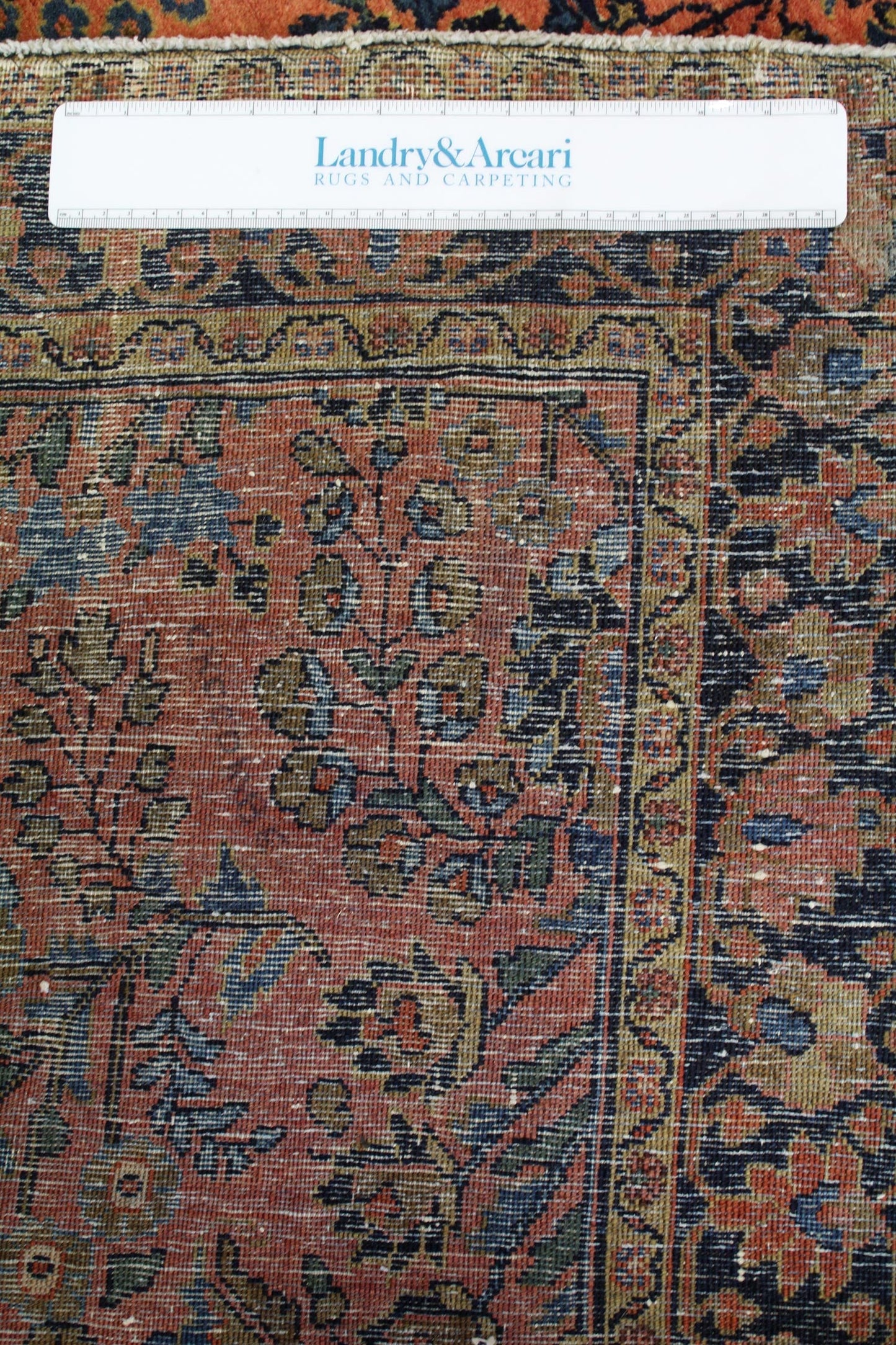 Antique Sarouk Handwoven Traditional Rug, J63614