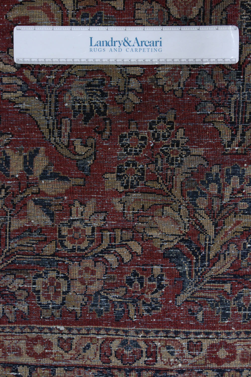 Antique Sarouk Handwoven Traditional Rug, J68825