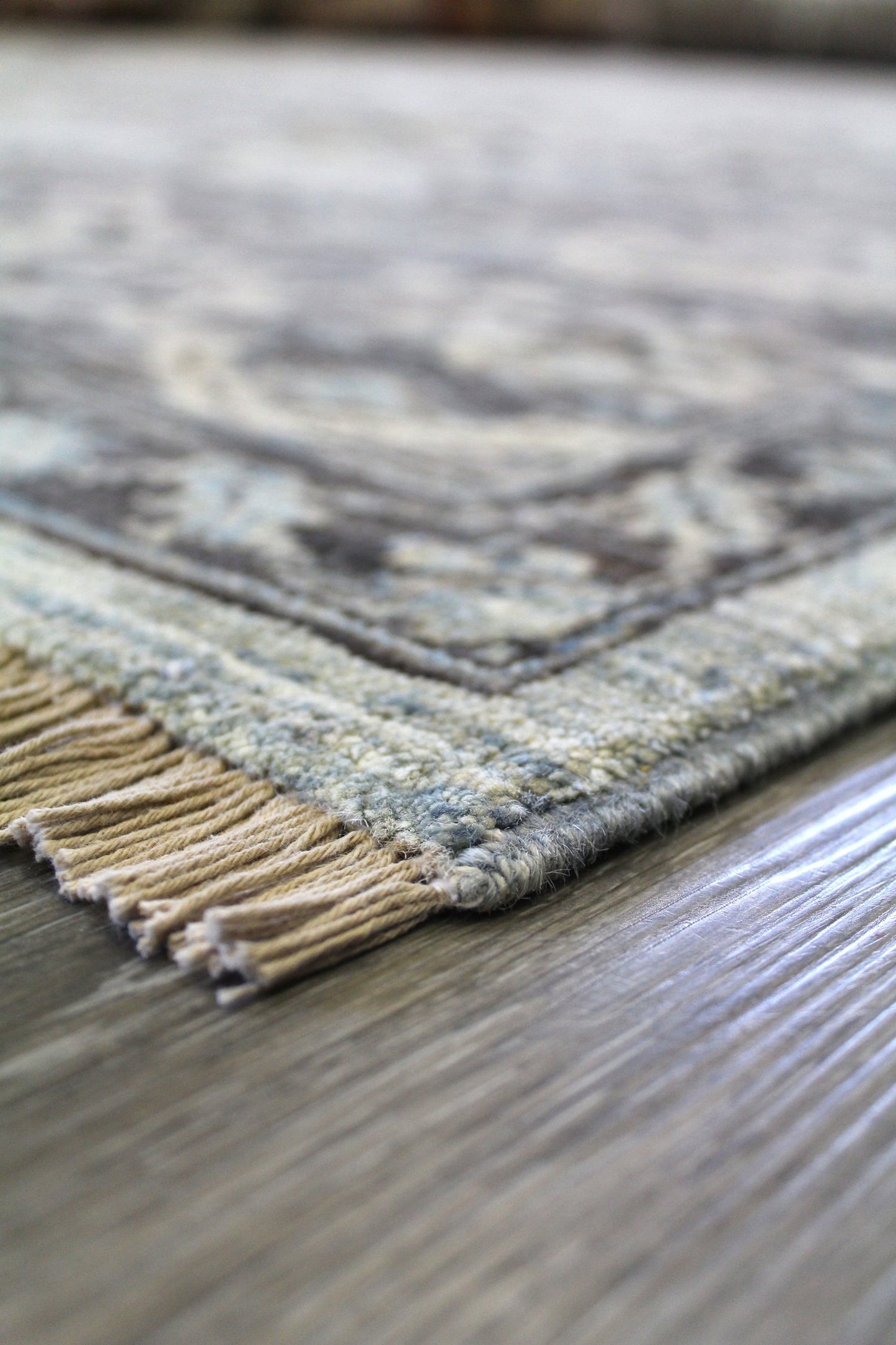 Tabriz Handwoven Traditional Rug, J61792