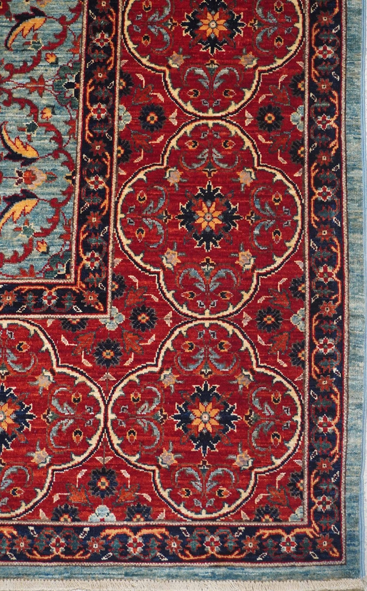 Tabriz Handwoven Traditional Rug, J64479