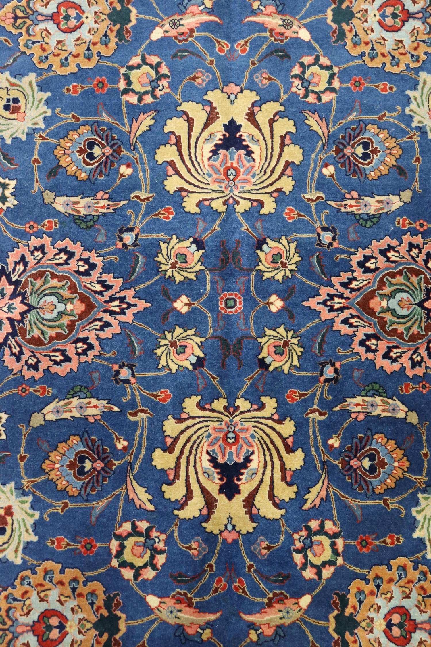 Antique Tabriz Handwoven Traditional Rug, J66276