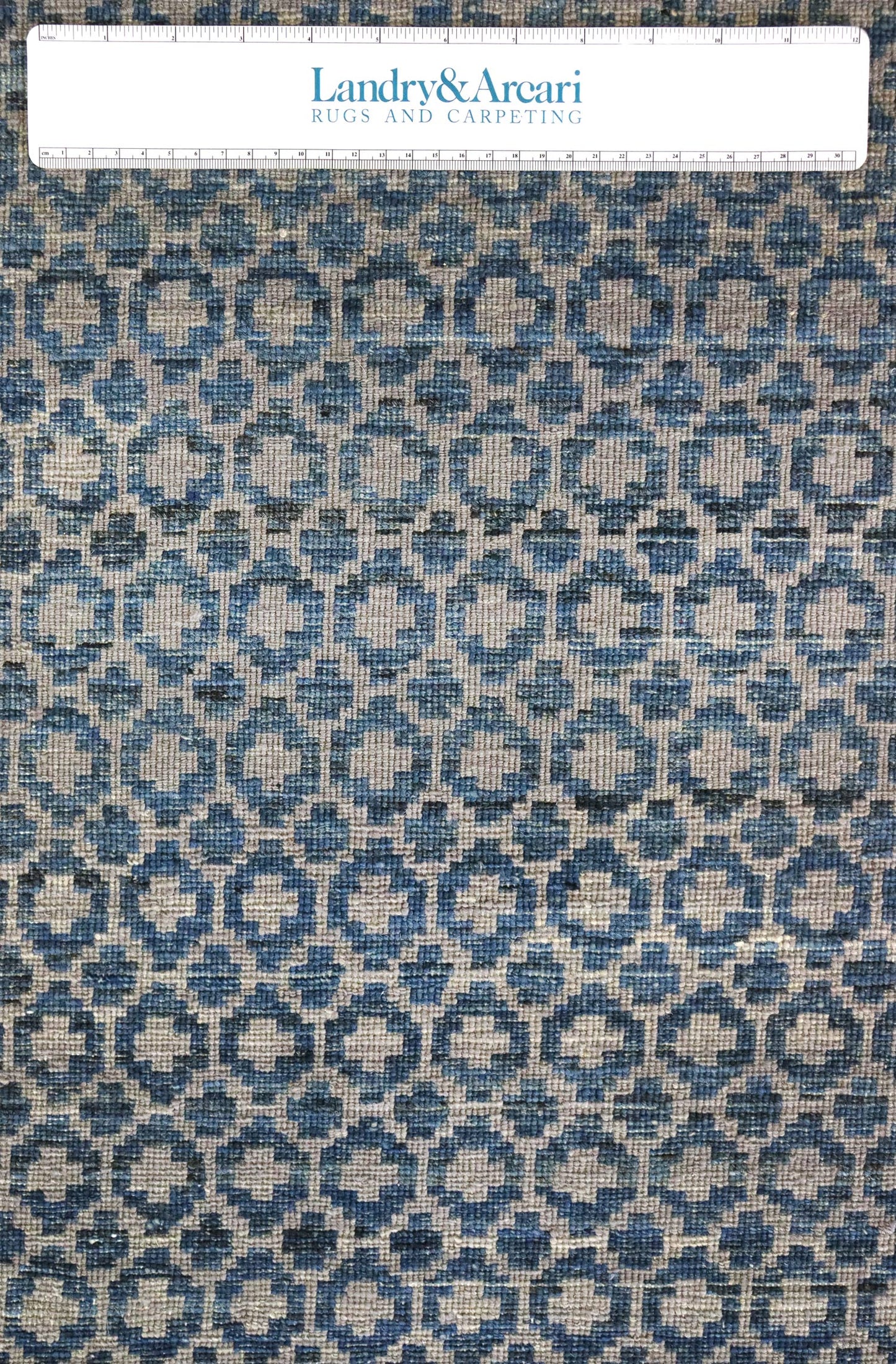 Honeycomb Handwoven Transitional Rug, J63880