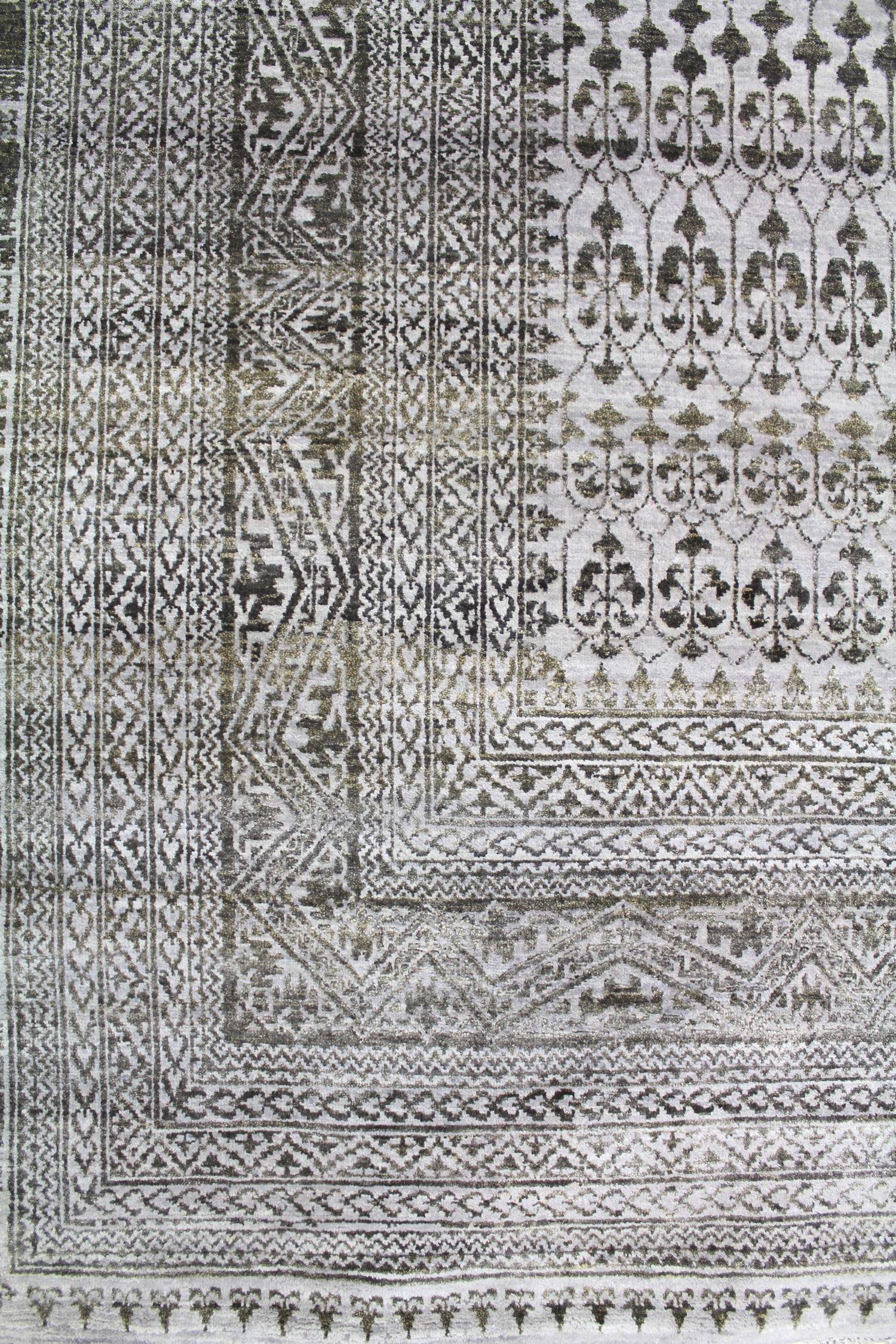 Silk Mamluk Handwoven Transitional Rug, J59861