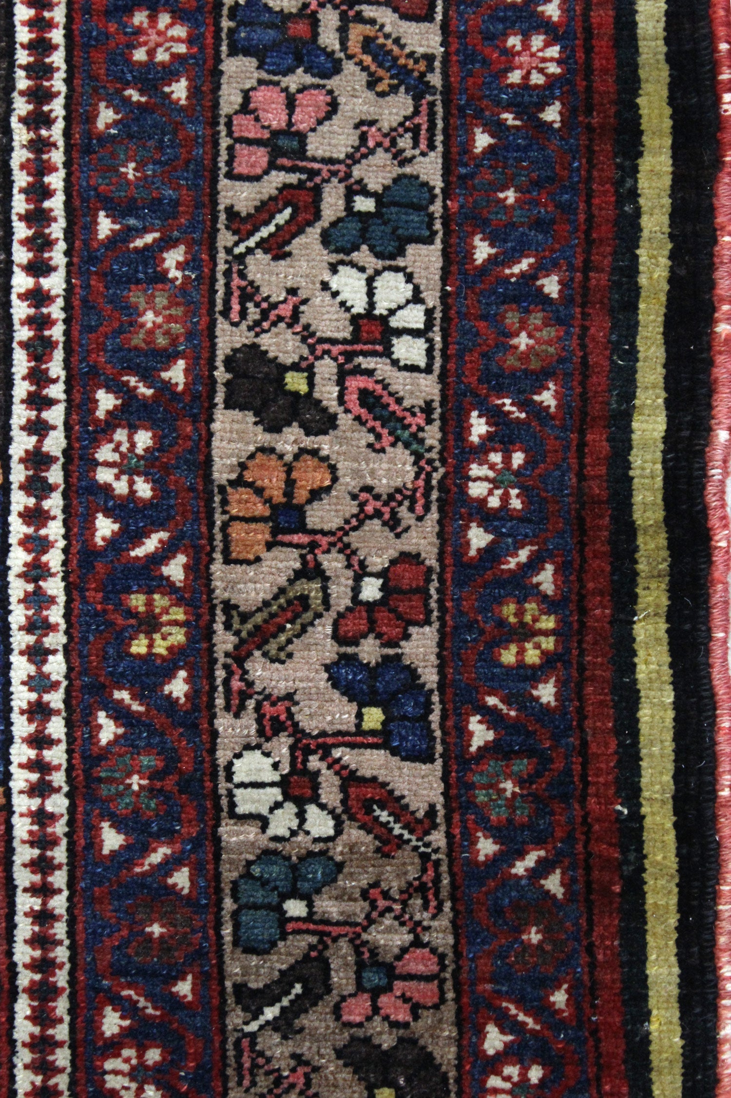Antique Bakhtiari Handwoven Tribal Rug, J67542