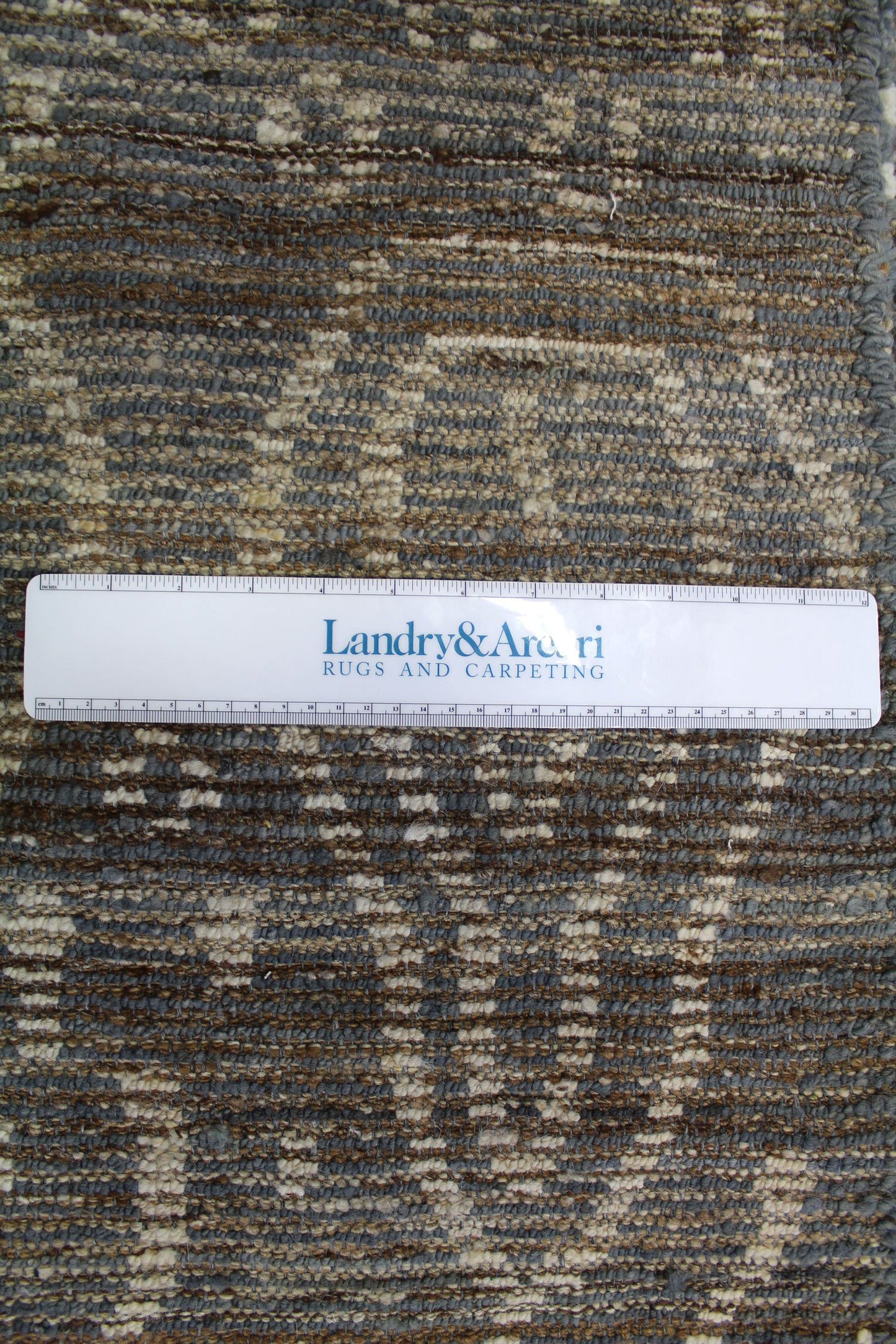 Moroccan Handwoven Tribal Rug, J61833