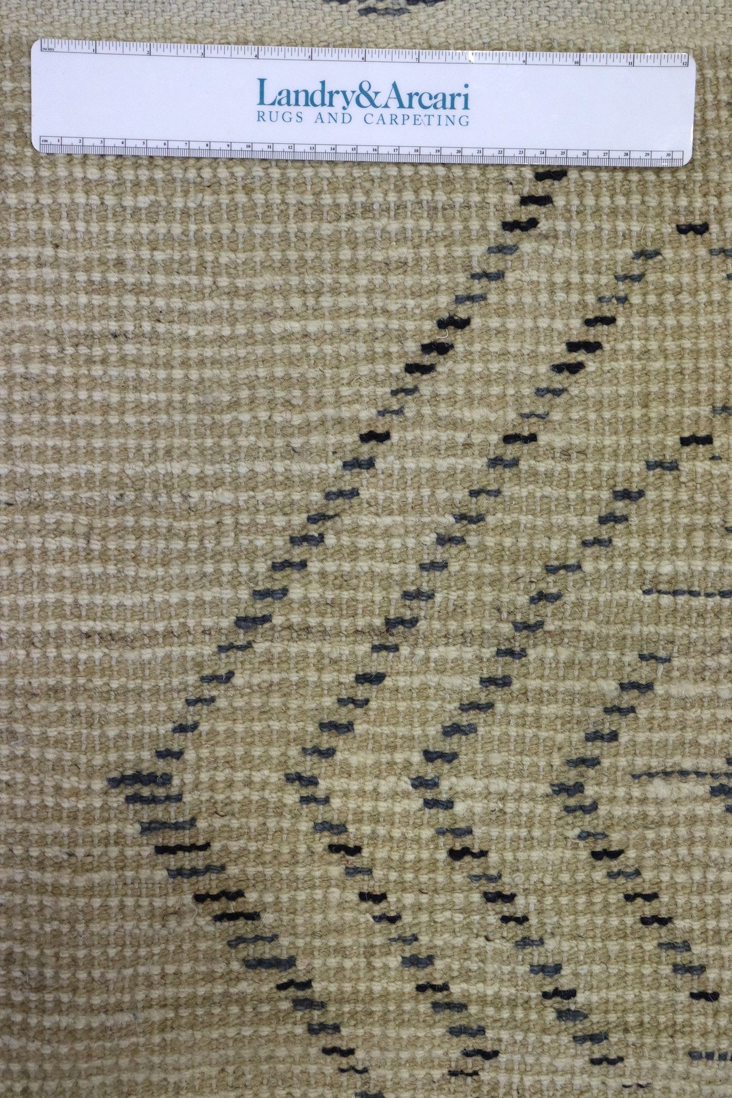 Moroccan Handwoven Tribal Rug, J65932