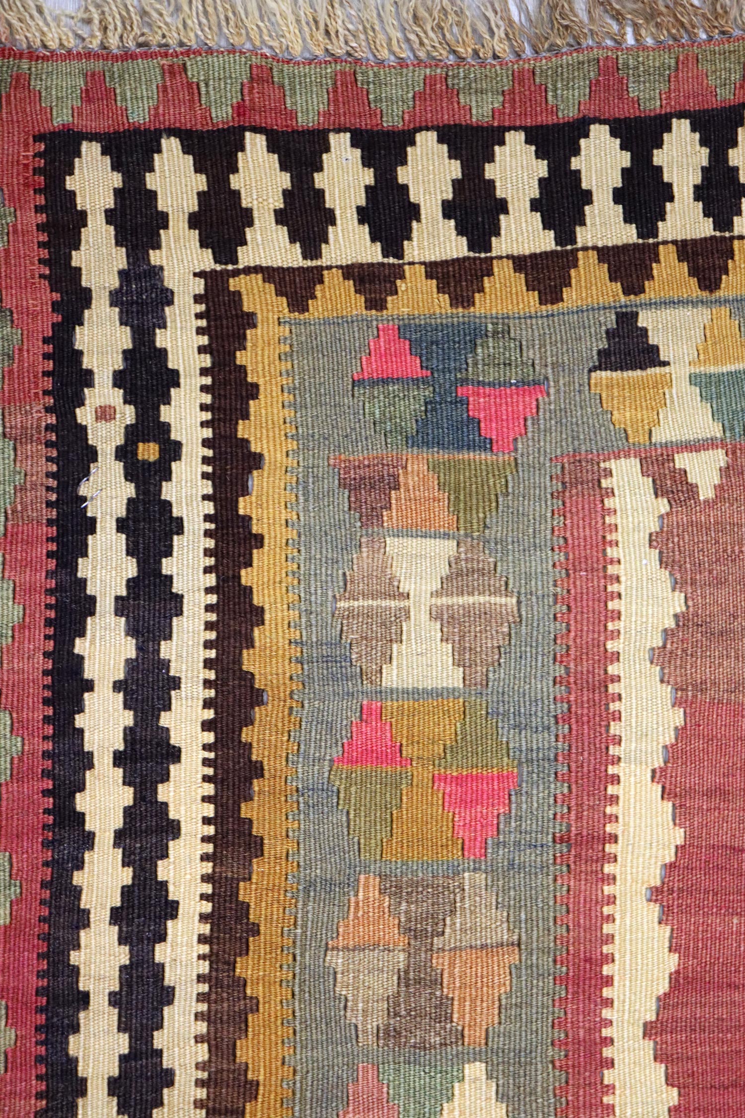 Vintage Qashqai Kilim Handwoven Tribal Rug, J65244