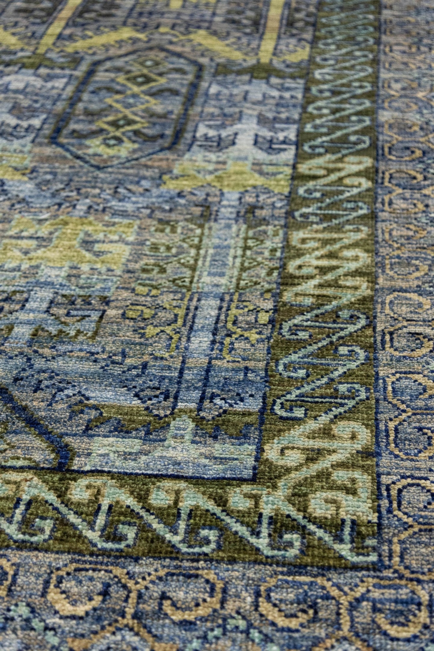Baluchi Abrash Handwoven Tribal Rug, J87753