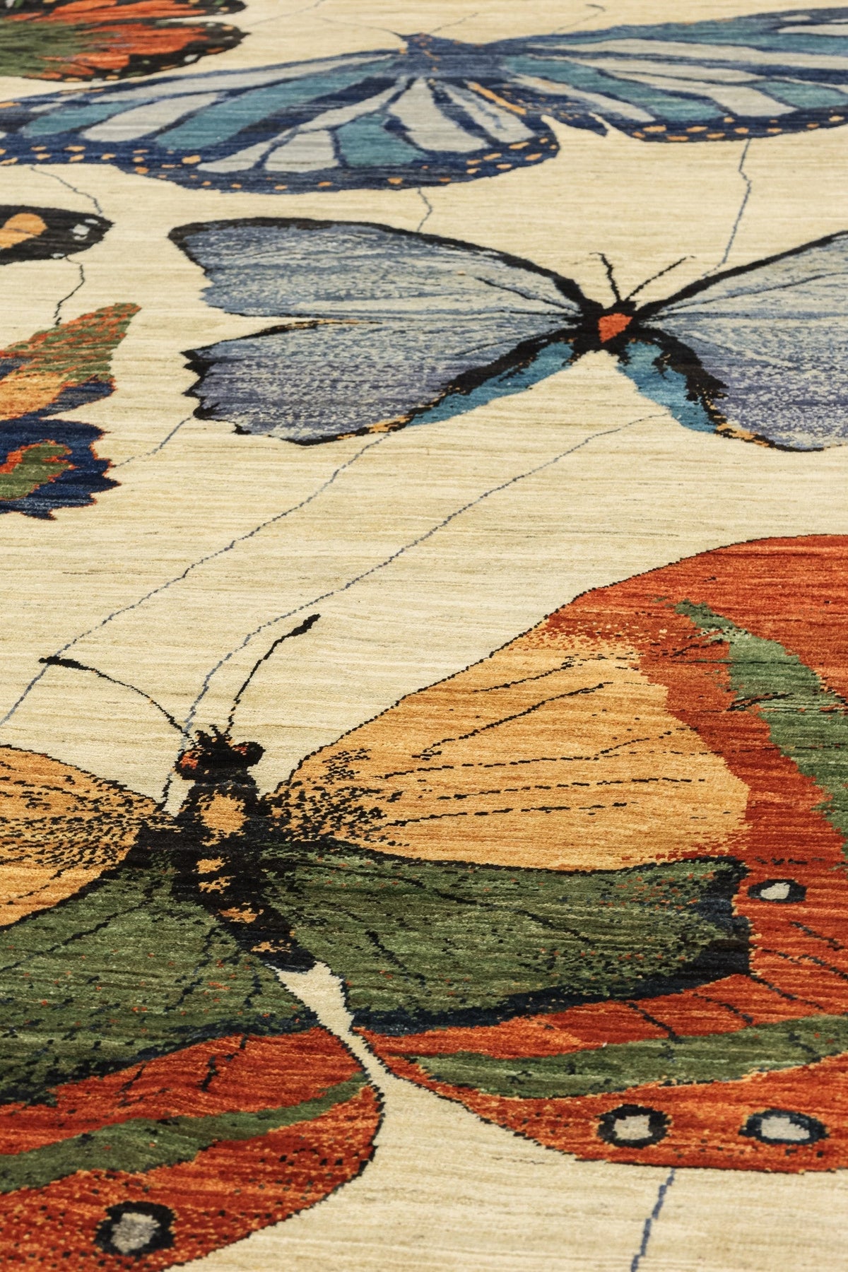 Butterfly Handwoven Contemporary Rug, J81017