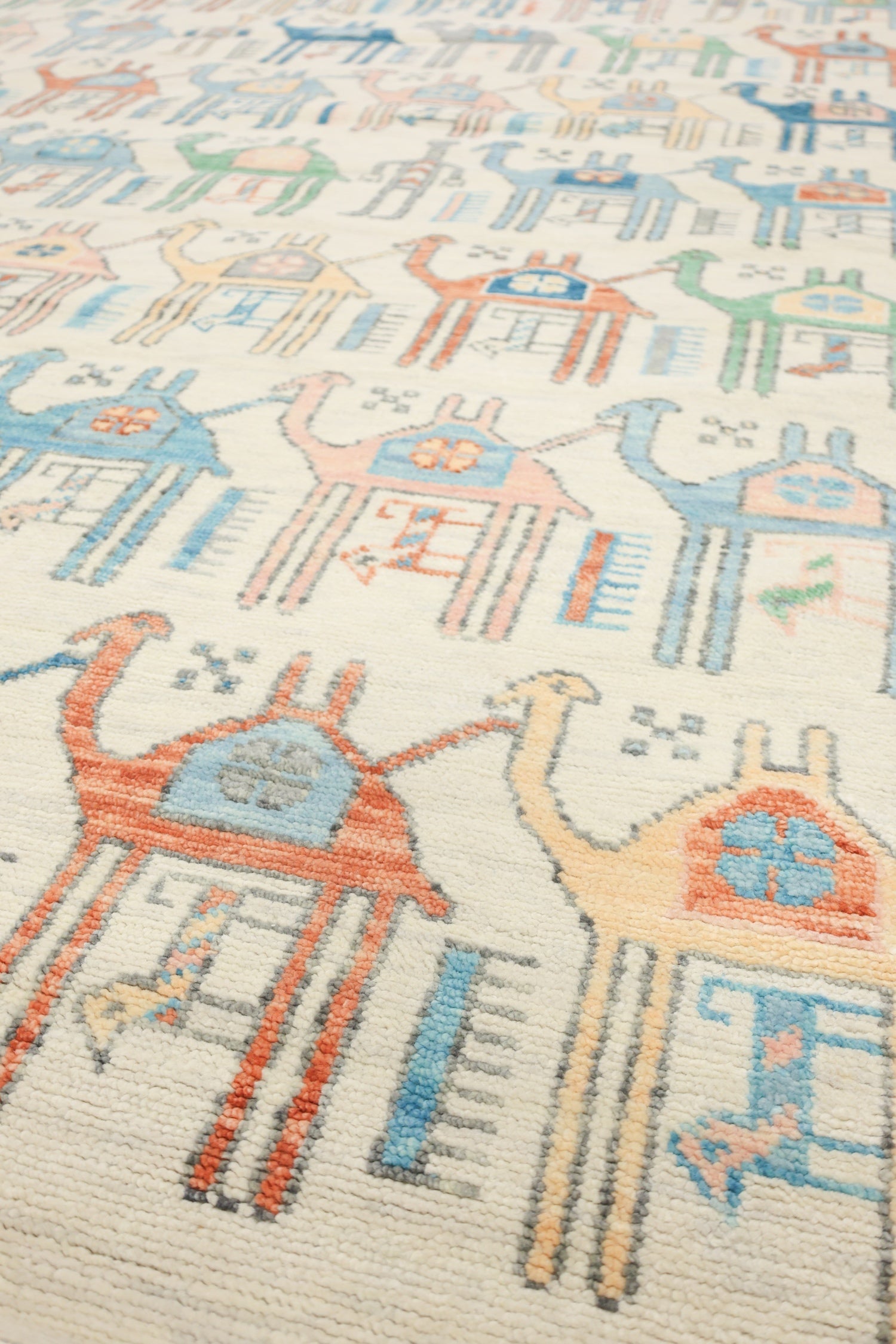 Camels Handwoven Contemporary Rug, J73657