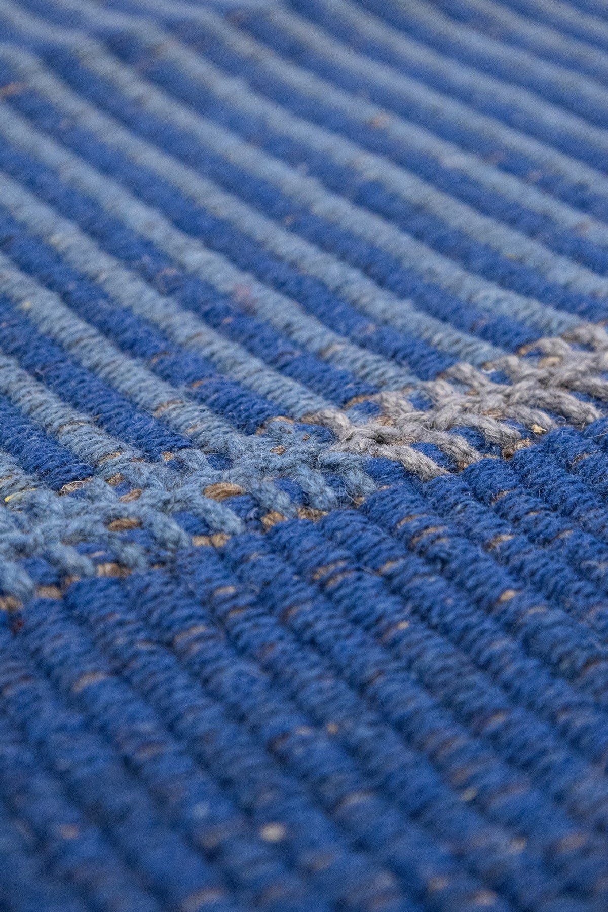 Chapan Stripe Handwoven Contemporary Rug, M88679