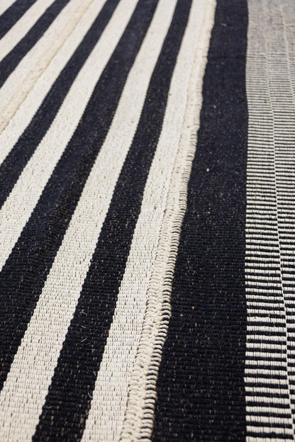 Chapan Stripe Handwoven Contemporary Rug, M88680