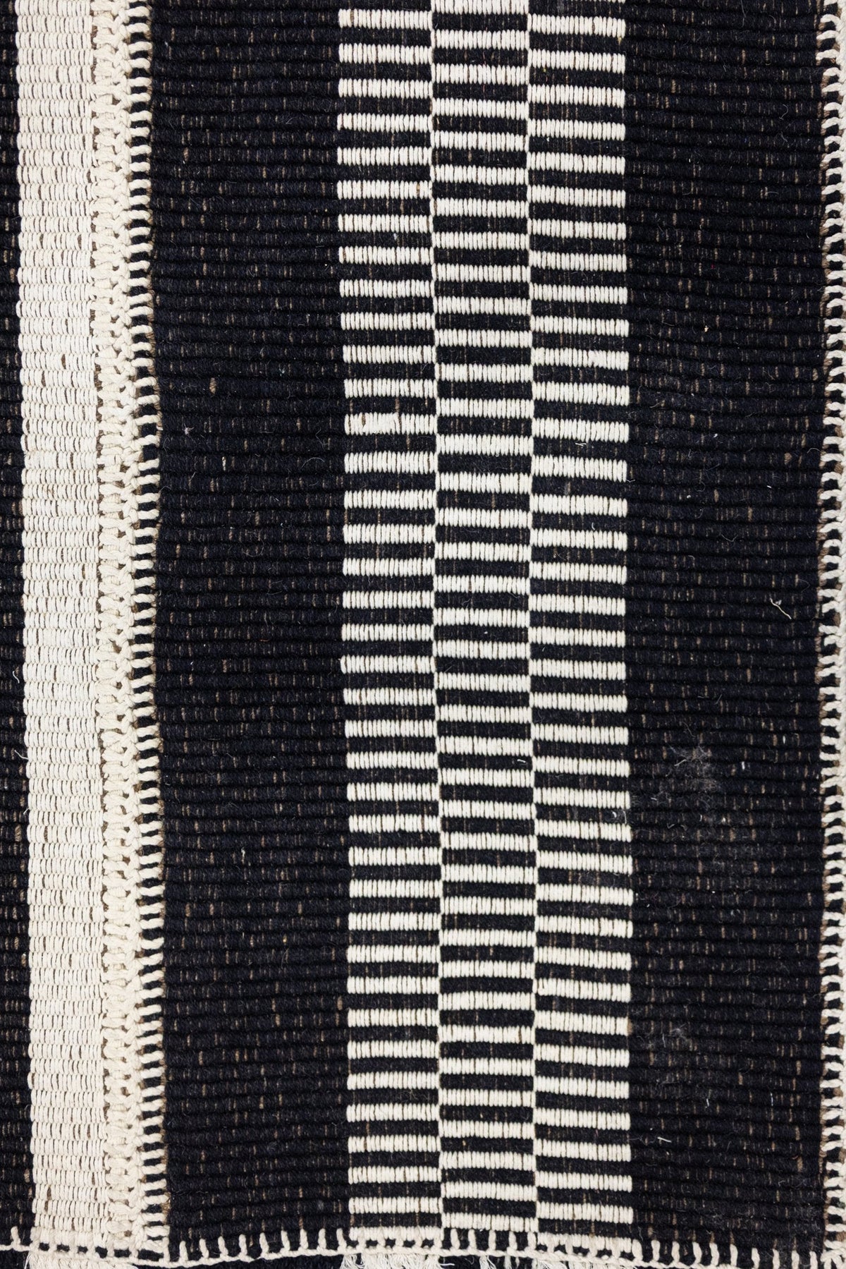 Chapan Stripe Handwoven Contemporary Rug, M88680