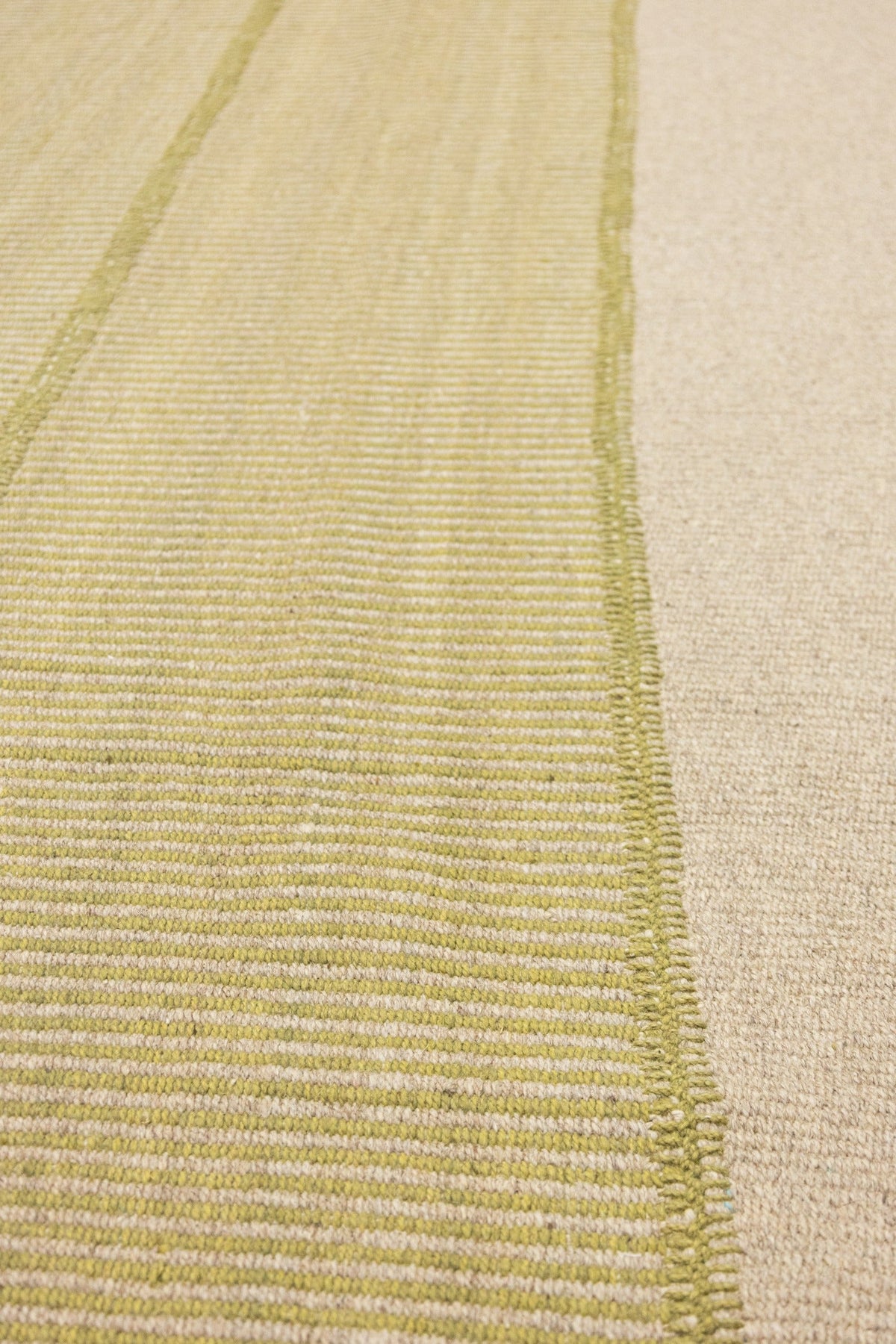 Chapan Stripe Handwoven Contemporary Rug, M88681