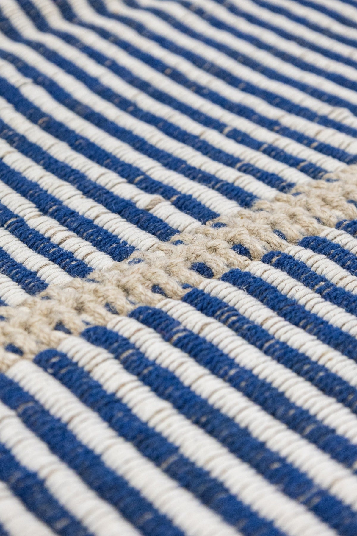 Chapan Stripe Handwoven Contemporary Rug, M88686