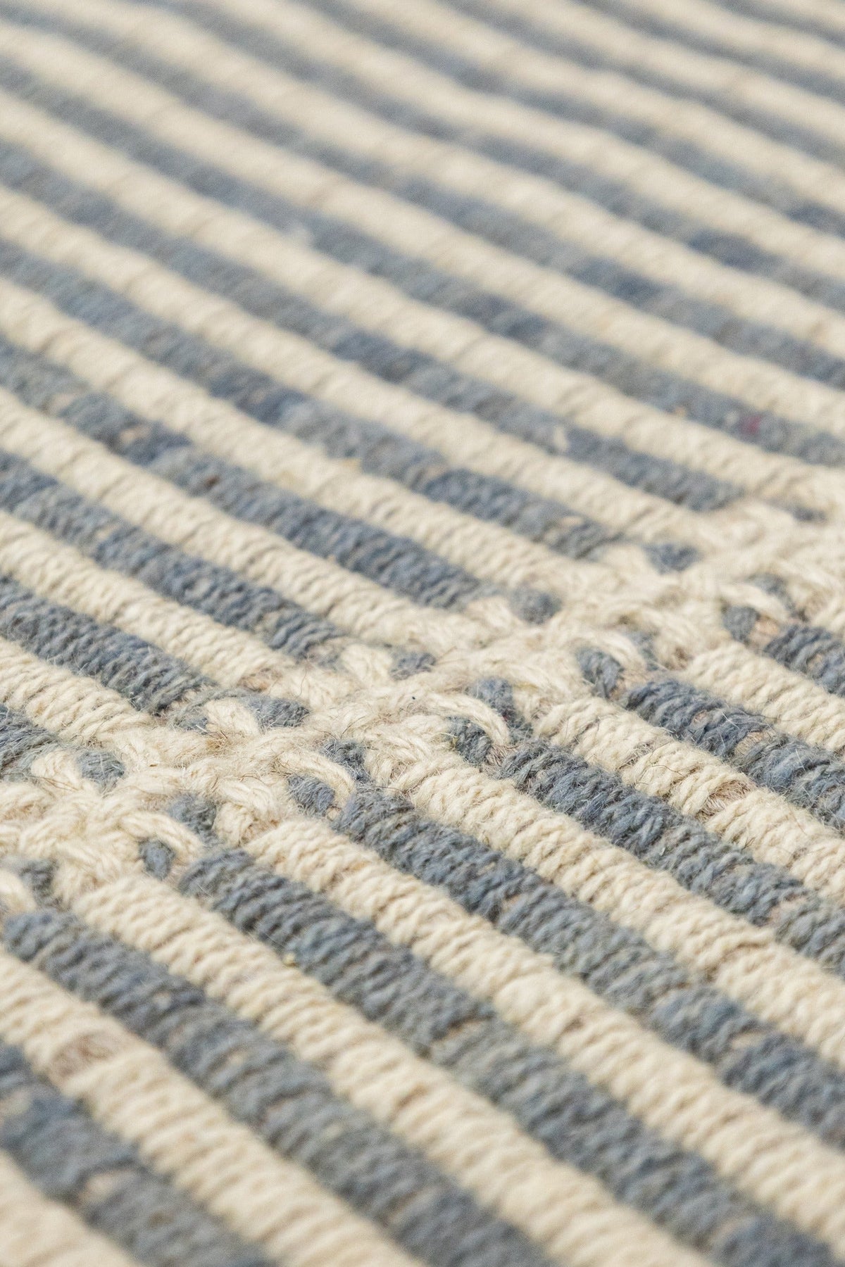 Chapan Stripe Handwoven Contemporary Rug, M88687