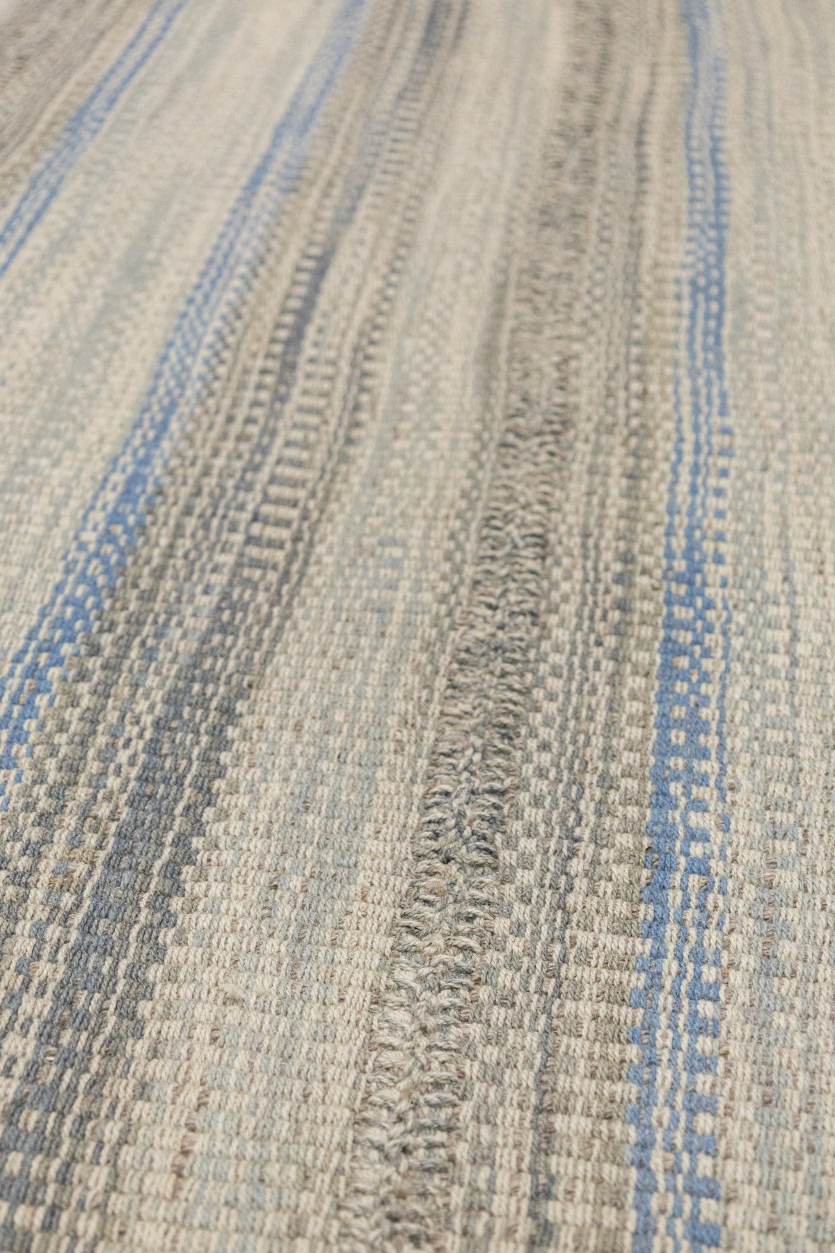 Chapan Stripe Handwoven Contemporary Rug, M88690