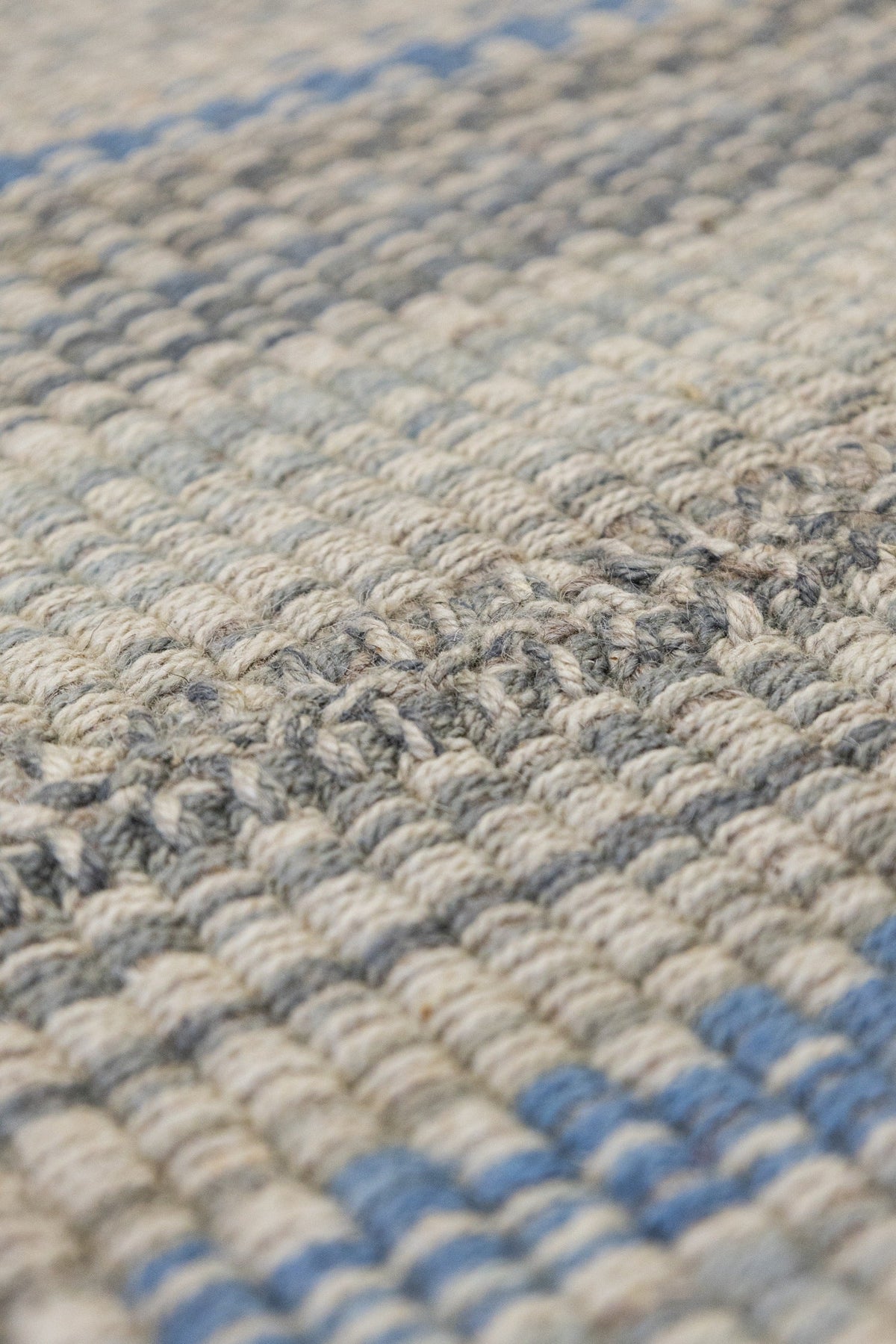 Chapan Stripe Handwoven Contemporary Rug, M88690