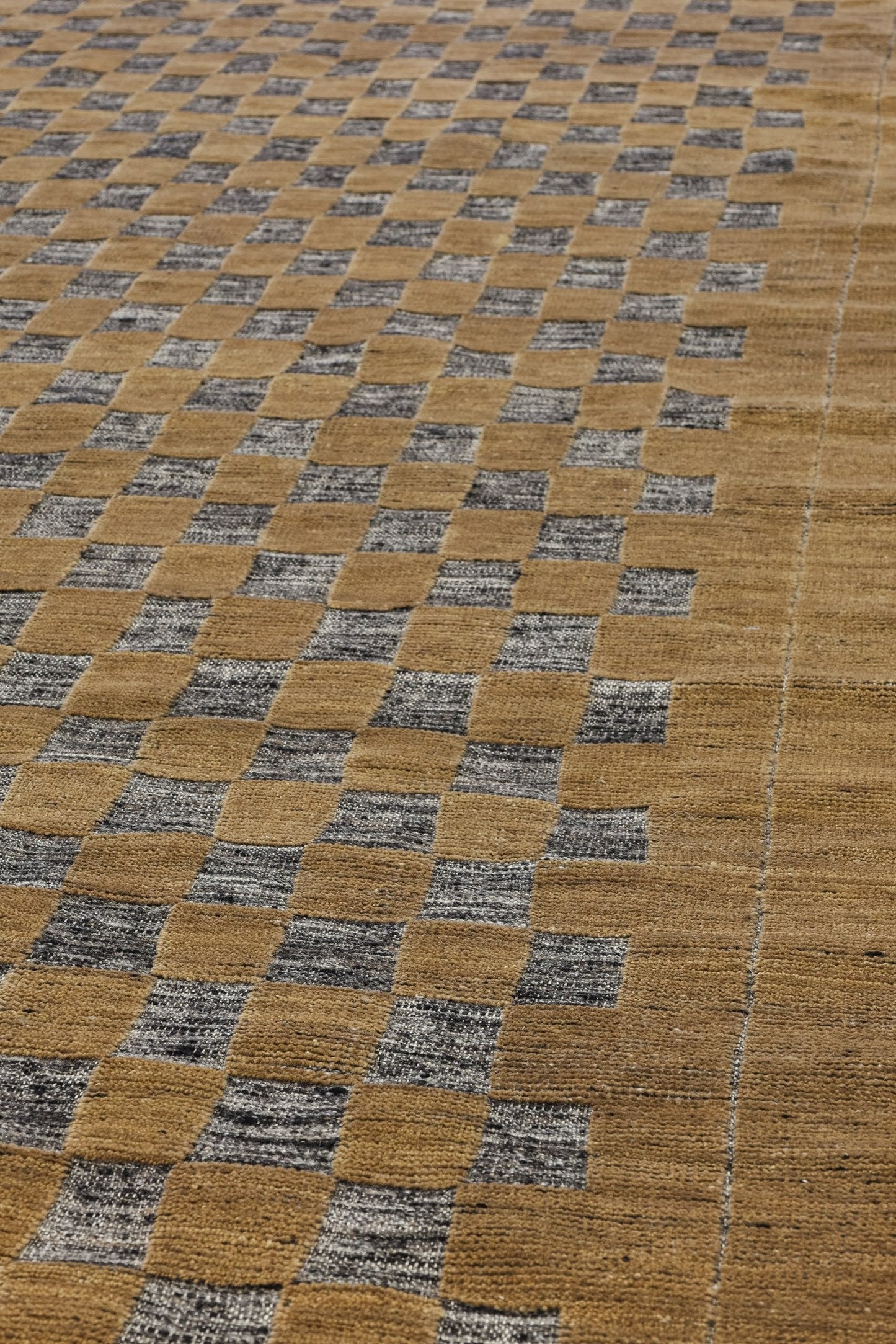 Checked Handwoven Contemporary Rug, J80847