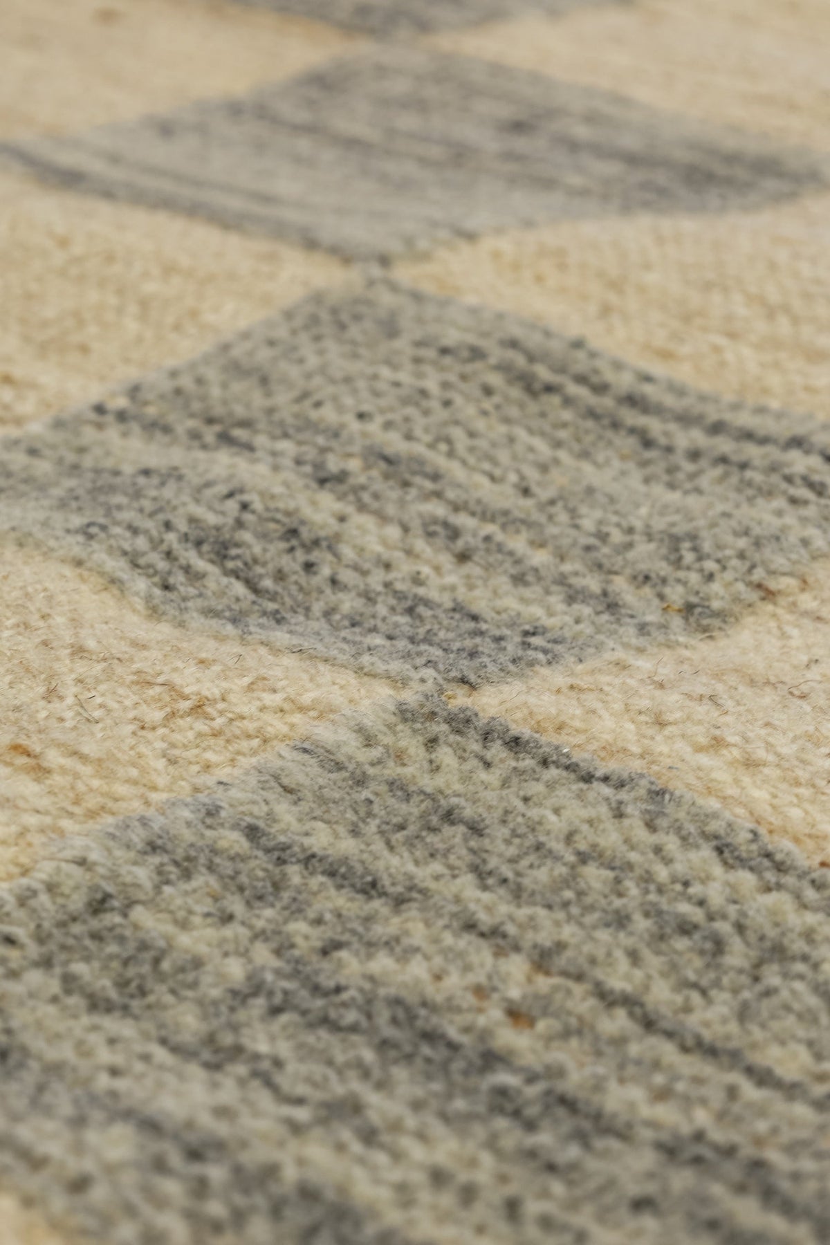 Checkerboard Handwoven Contemporary Rug, J80855