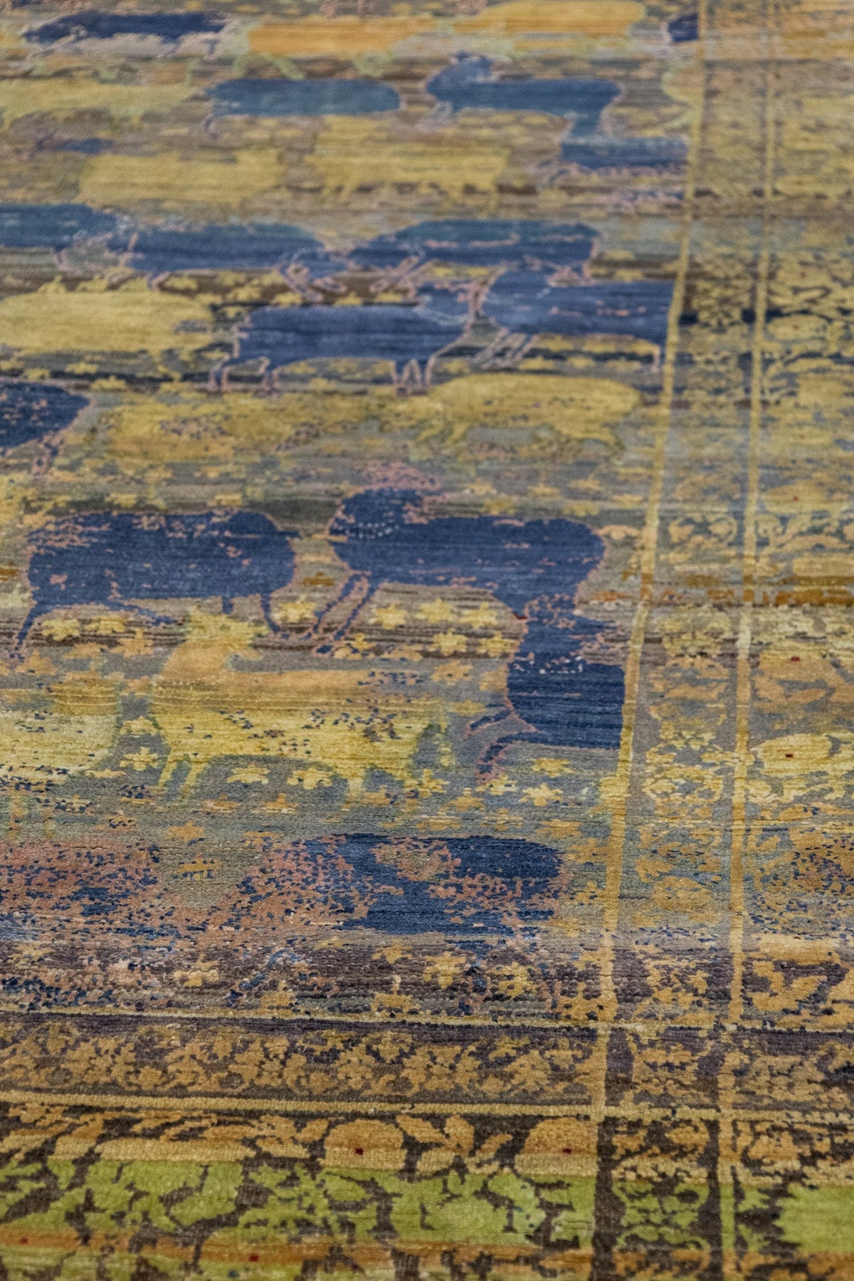 Gau Mata Handwoven Contemporary Rug, J88451